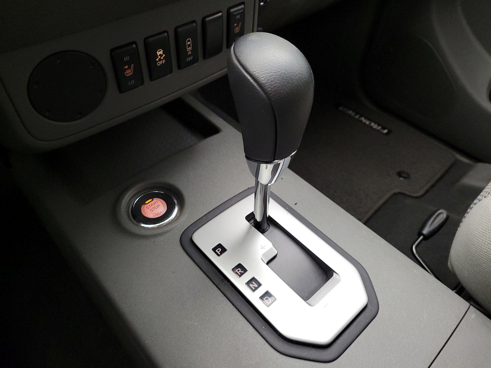 Thumbnail: 2021 Nissan Frontier - 17