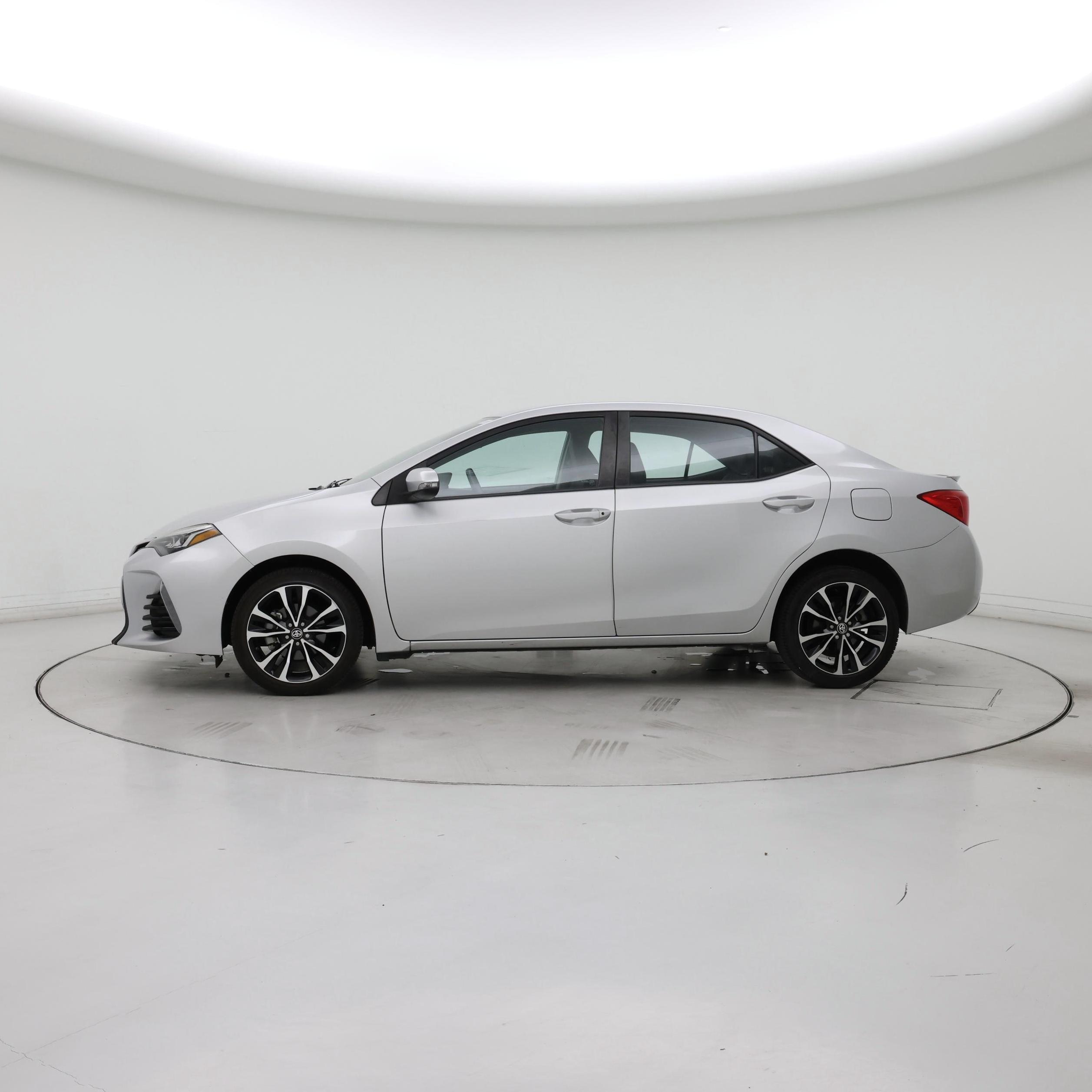 Thumbnail: 2017 Toyota Corolla - 3