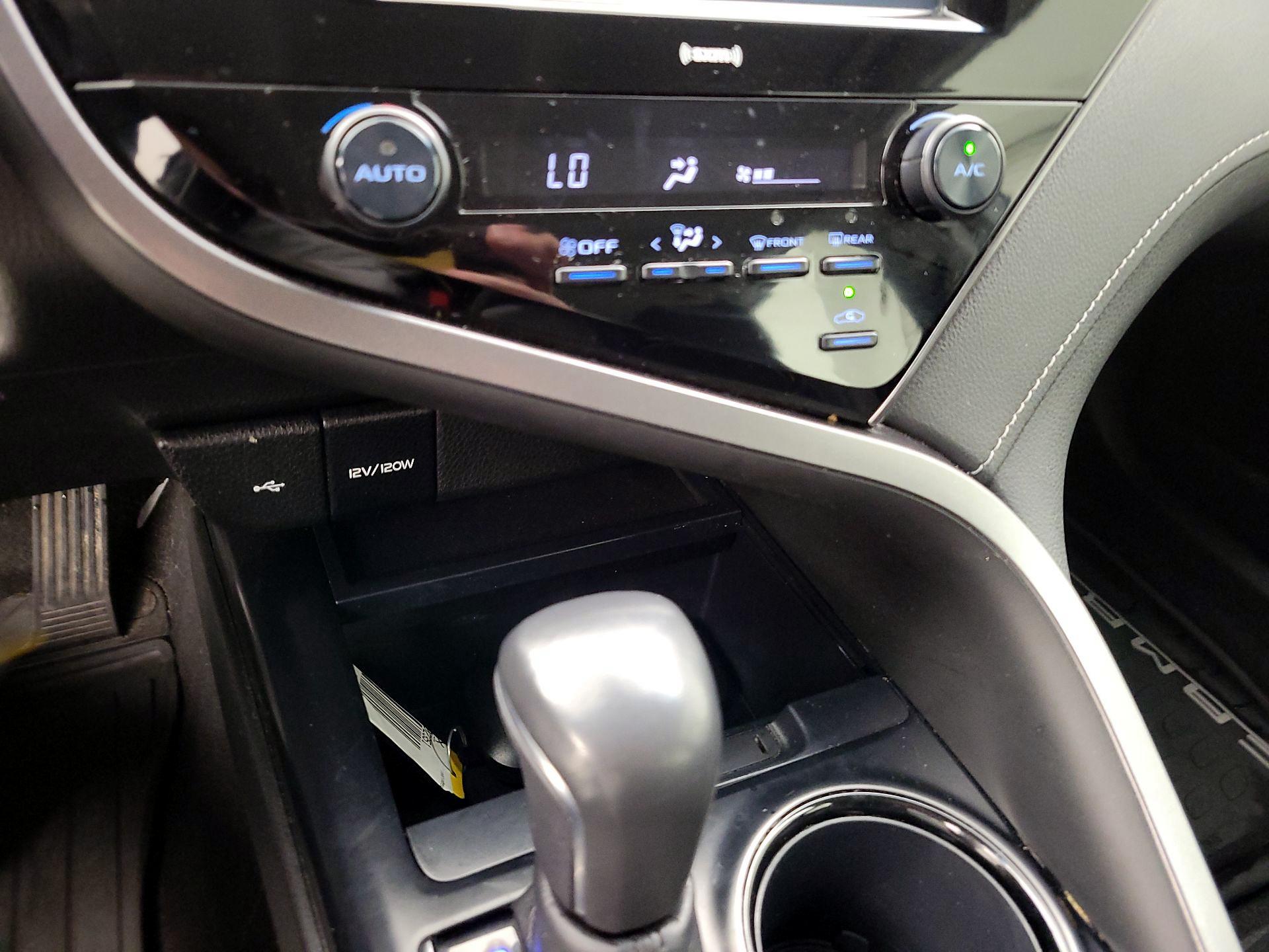 Thumbnail: 2020 Toyota Camry - 14