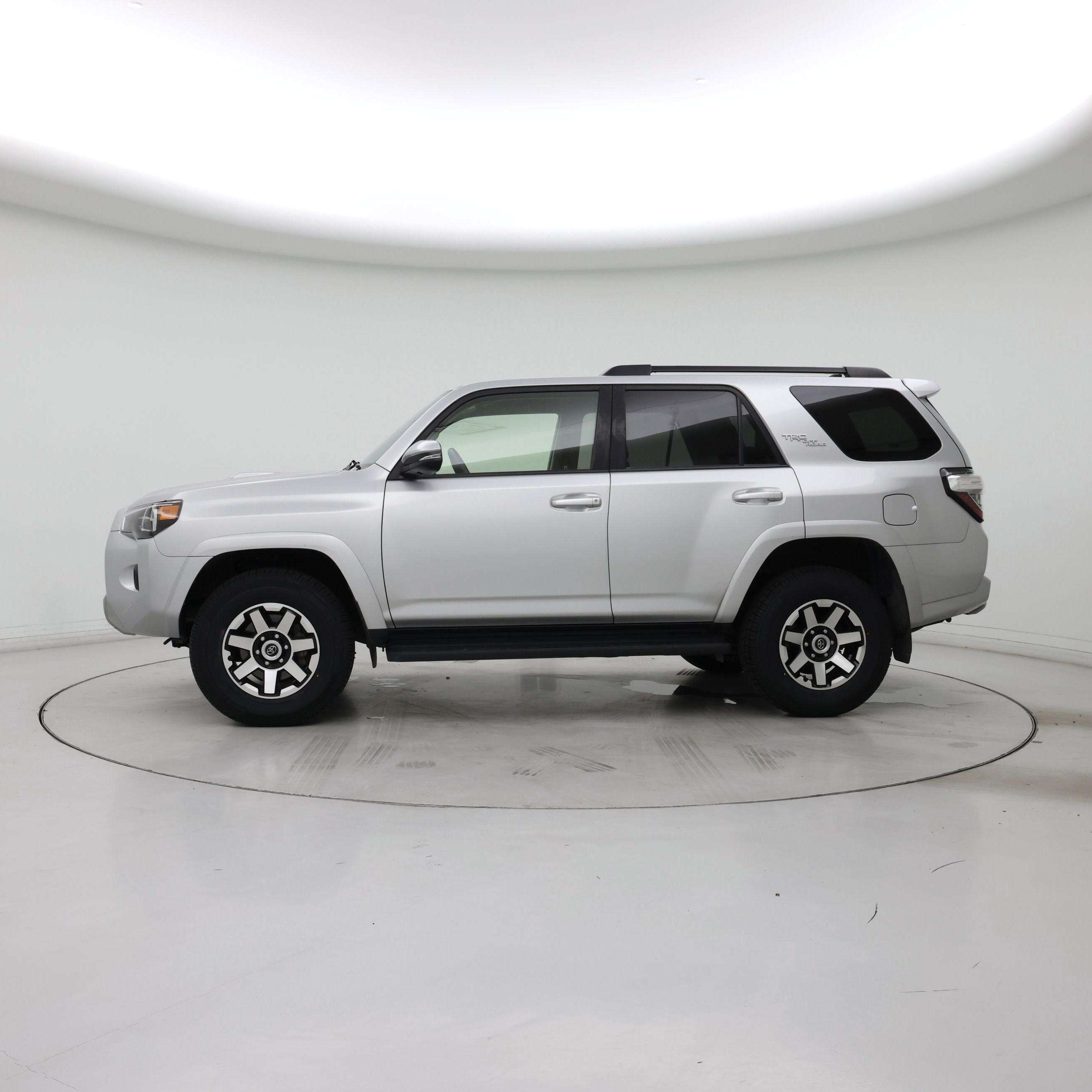 Thumbnail: 2021 Toyota 4Runner - 3