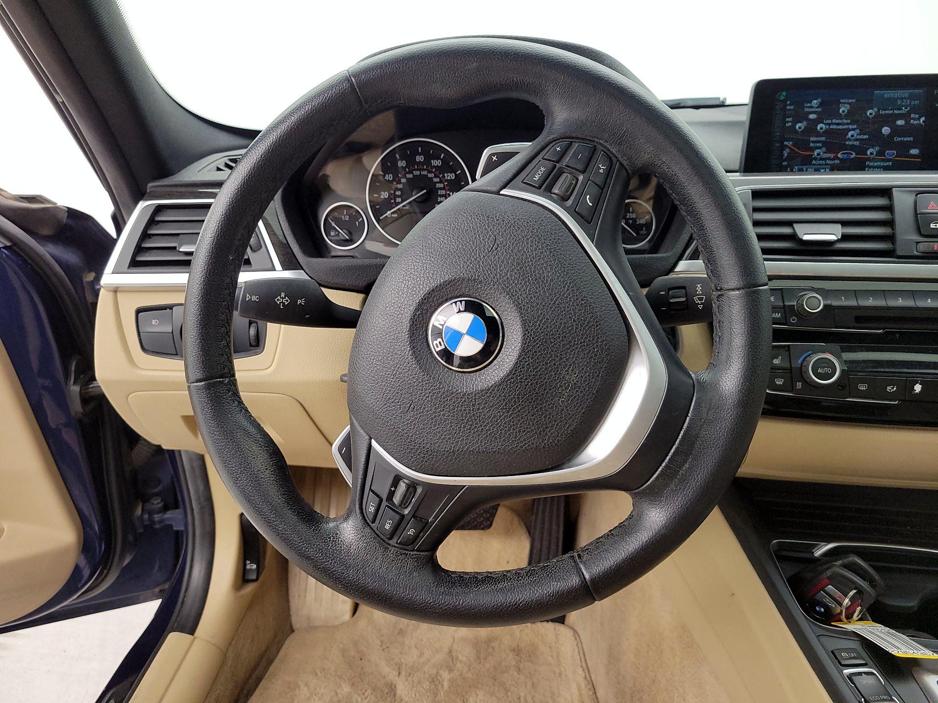 Thumbnail: 2016 BMW 3 Series - 10