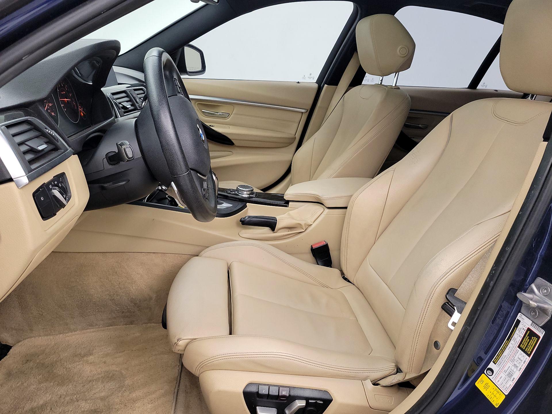 Thumbnail: 2016 BMW 3 Series - 11