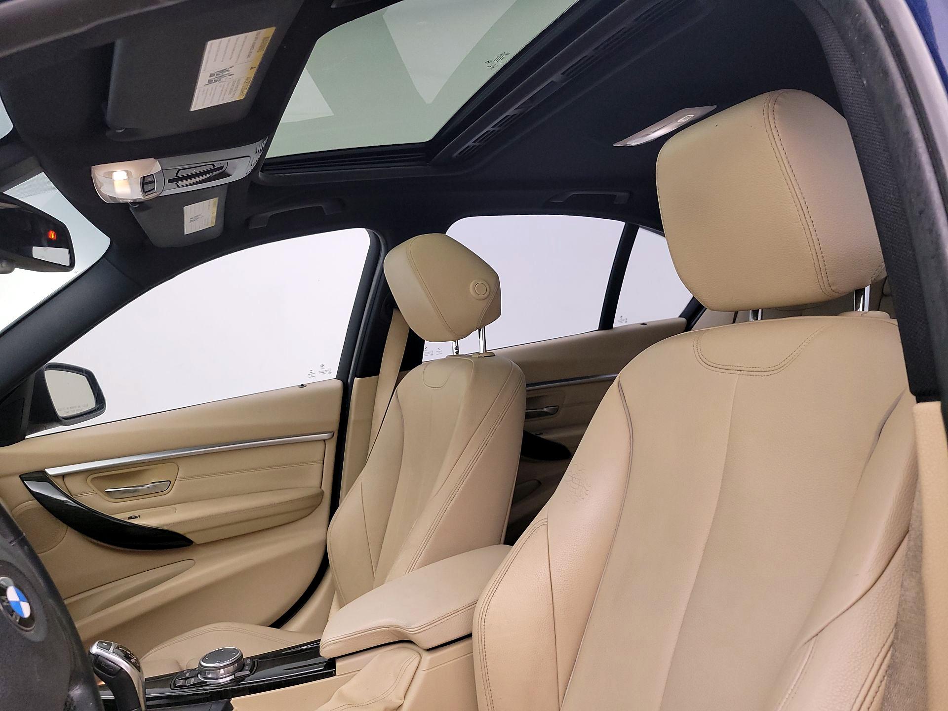 Thumbnail: 2016 BMW 3 Series - 18