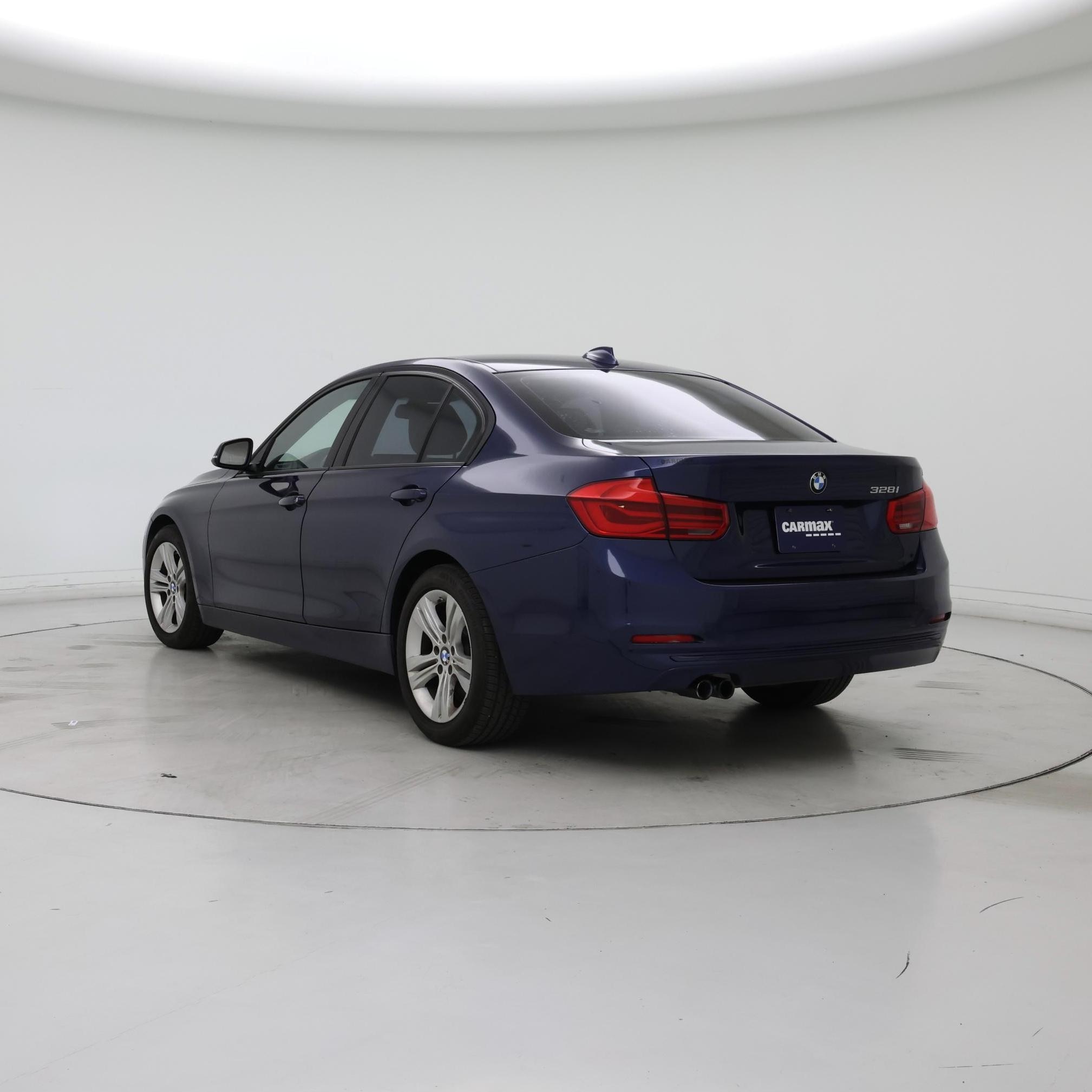 Thumbnail: 2016 BMW 3 Series - 2