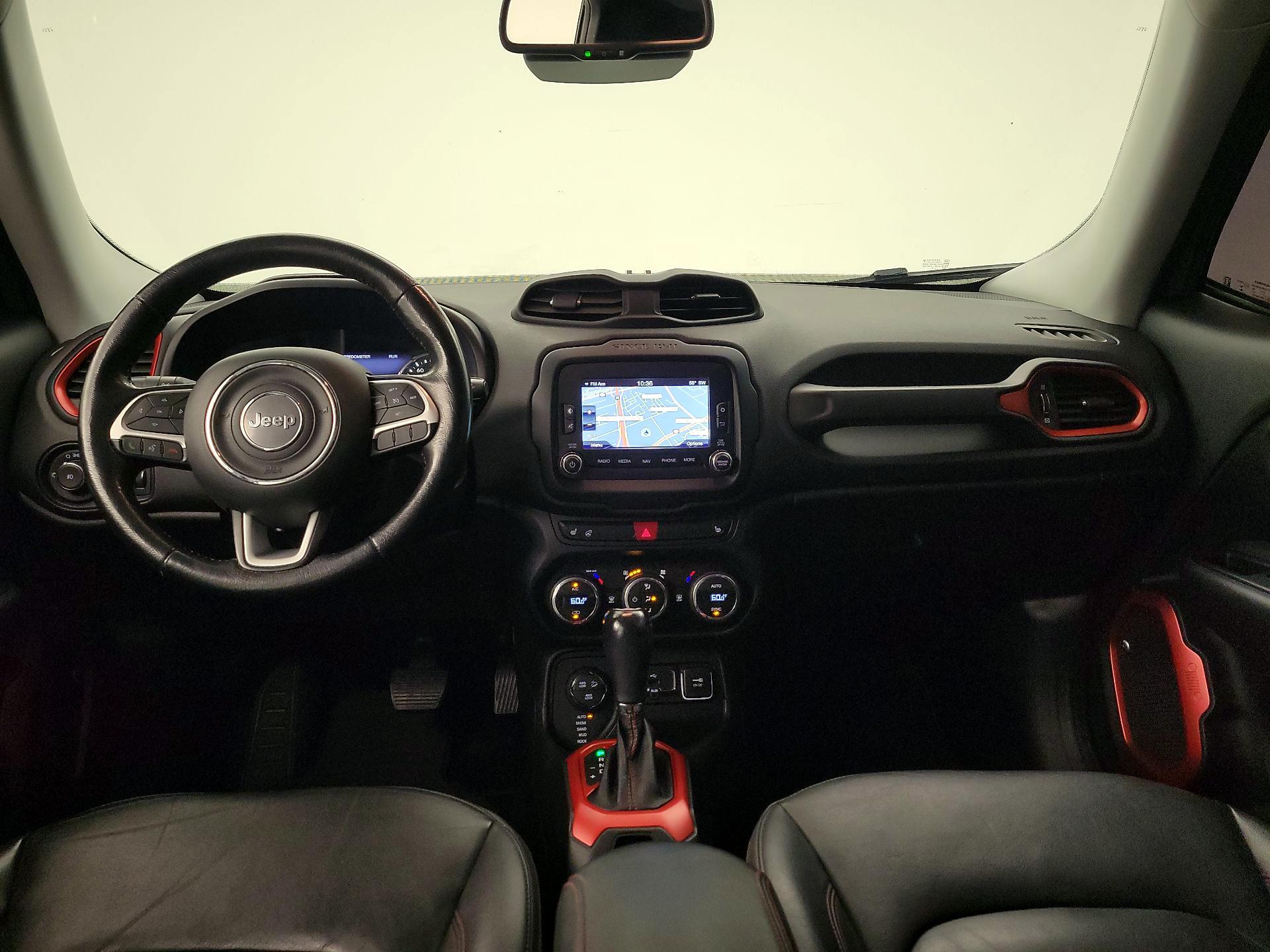 Thumbnail: 2016 Jeep Renegade - 9