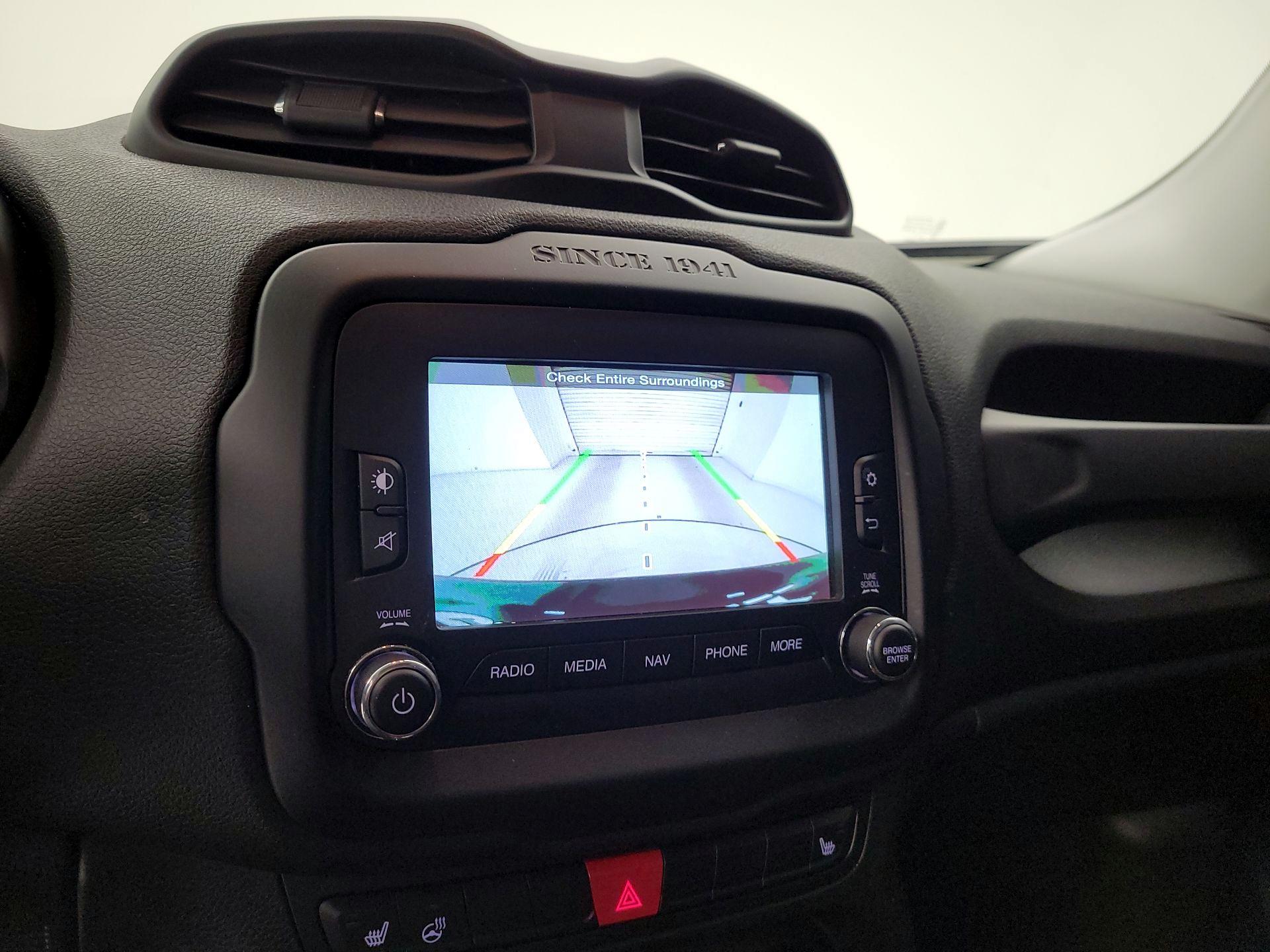 Thumbnail: 2016 Jeep Renegade - 14