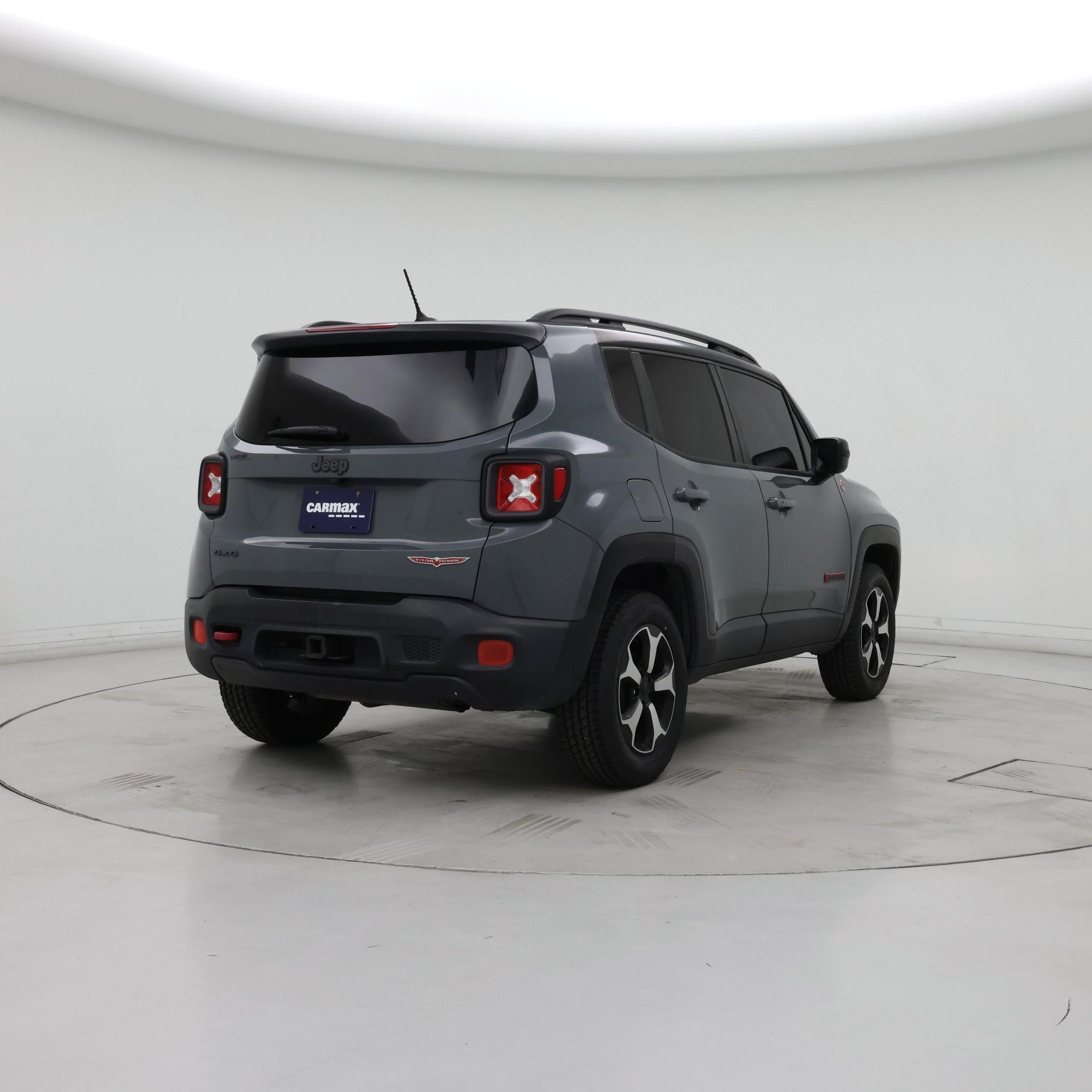 Thumbnail: 2016 Jeep Renegade - 8