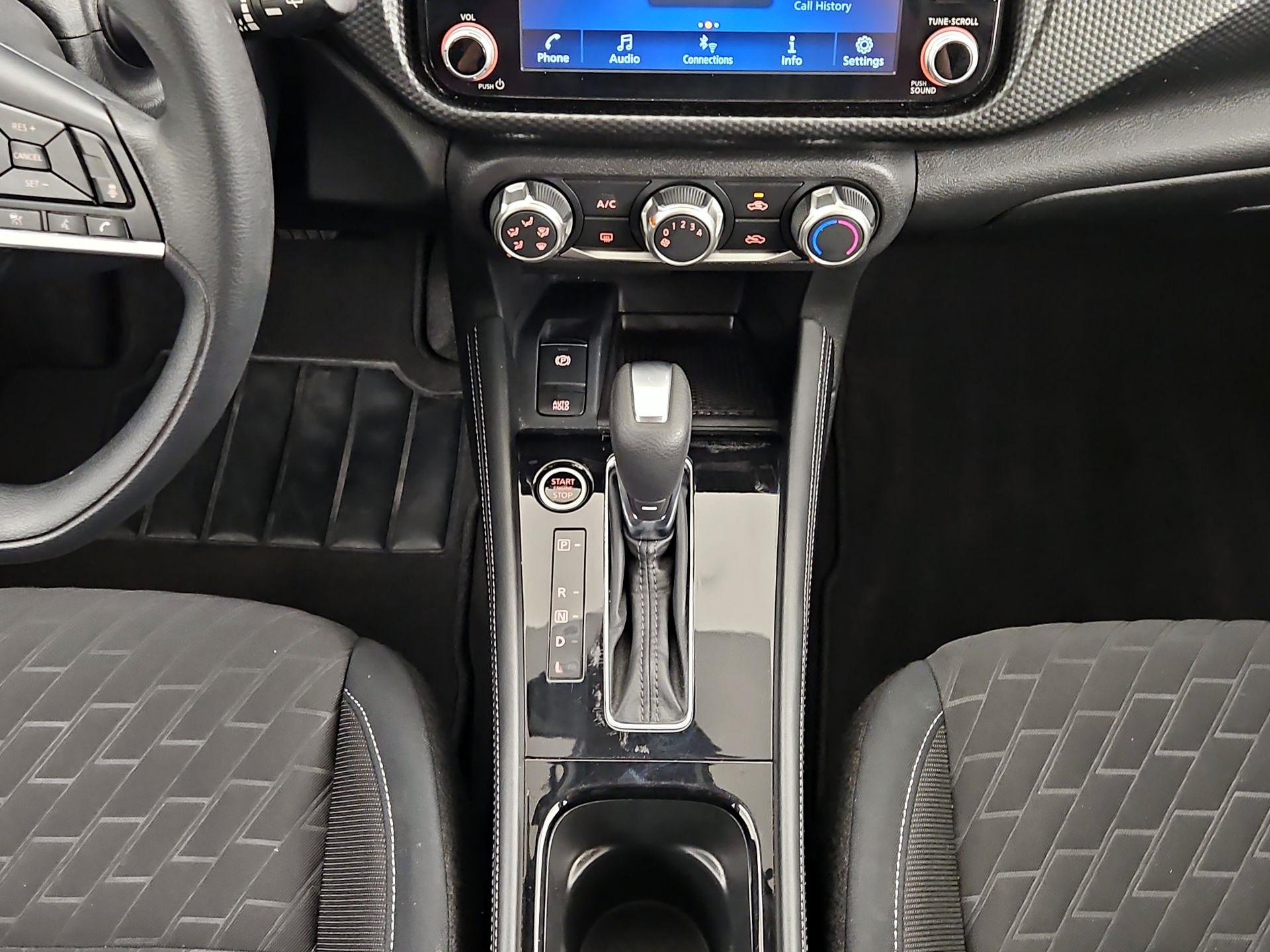 Thumbnail: 2023 Nissan Kicks - 16