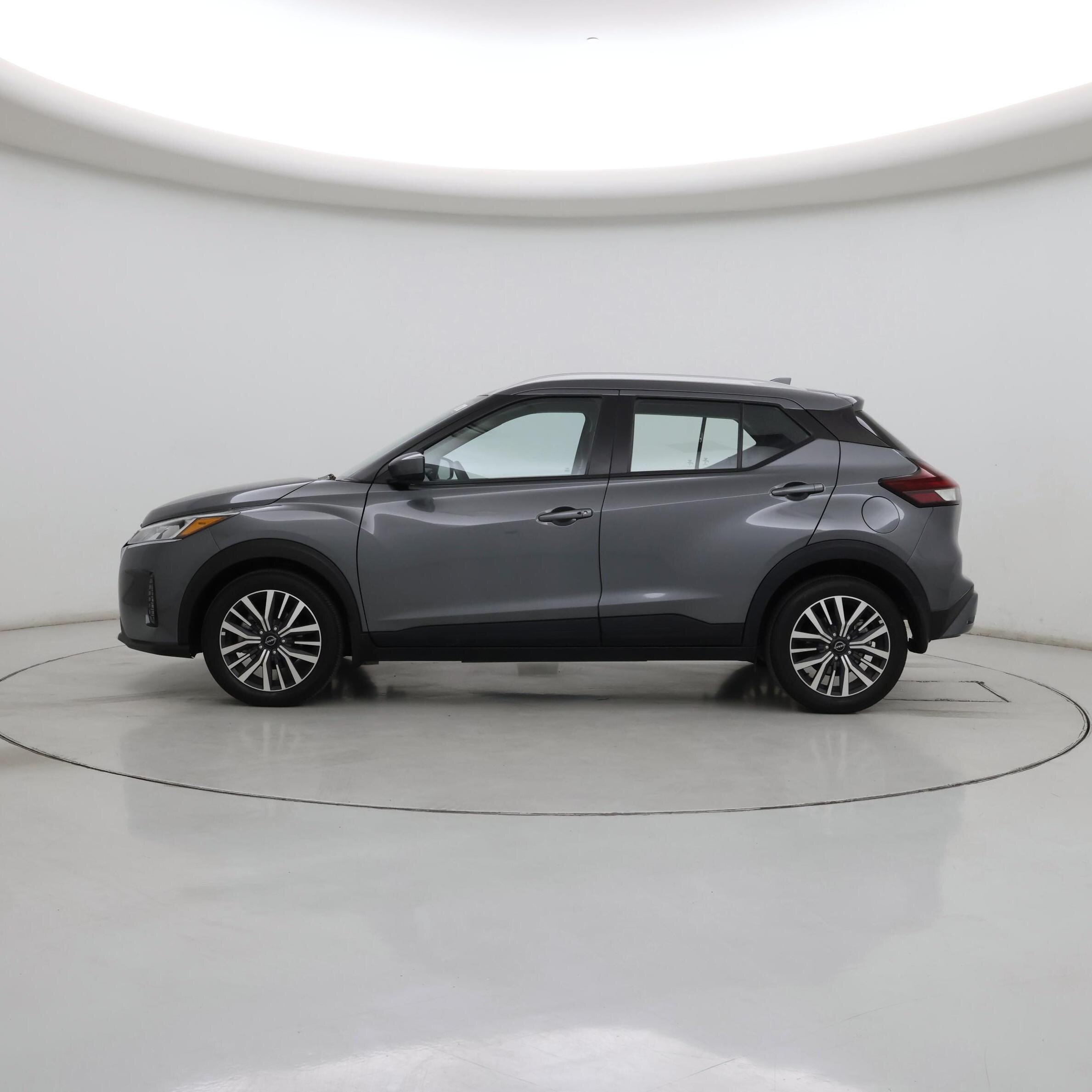 Thumbnail: 2023 Nissan Kicks - 3