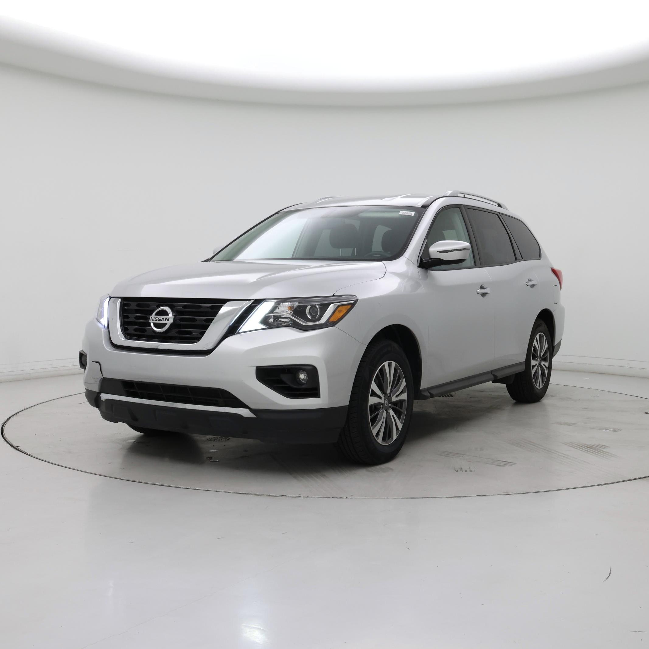 Thumbnail: 2017 Nissan Pathfinder - 4