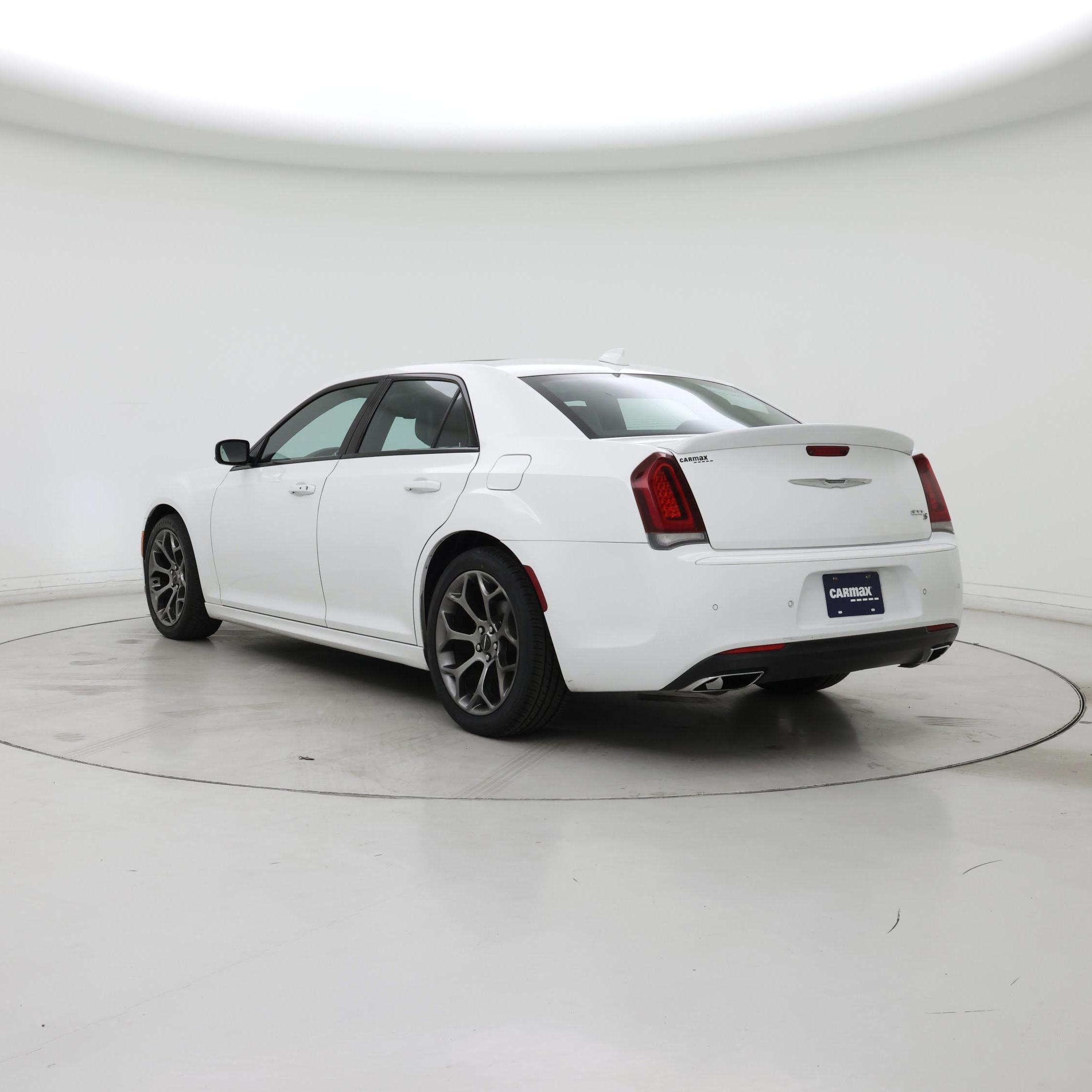Thumbnail: 2018 Chrysler 300 - 2