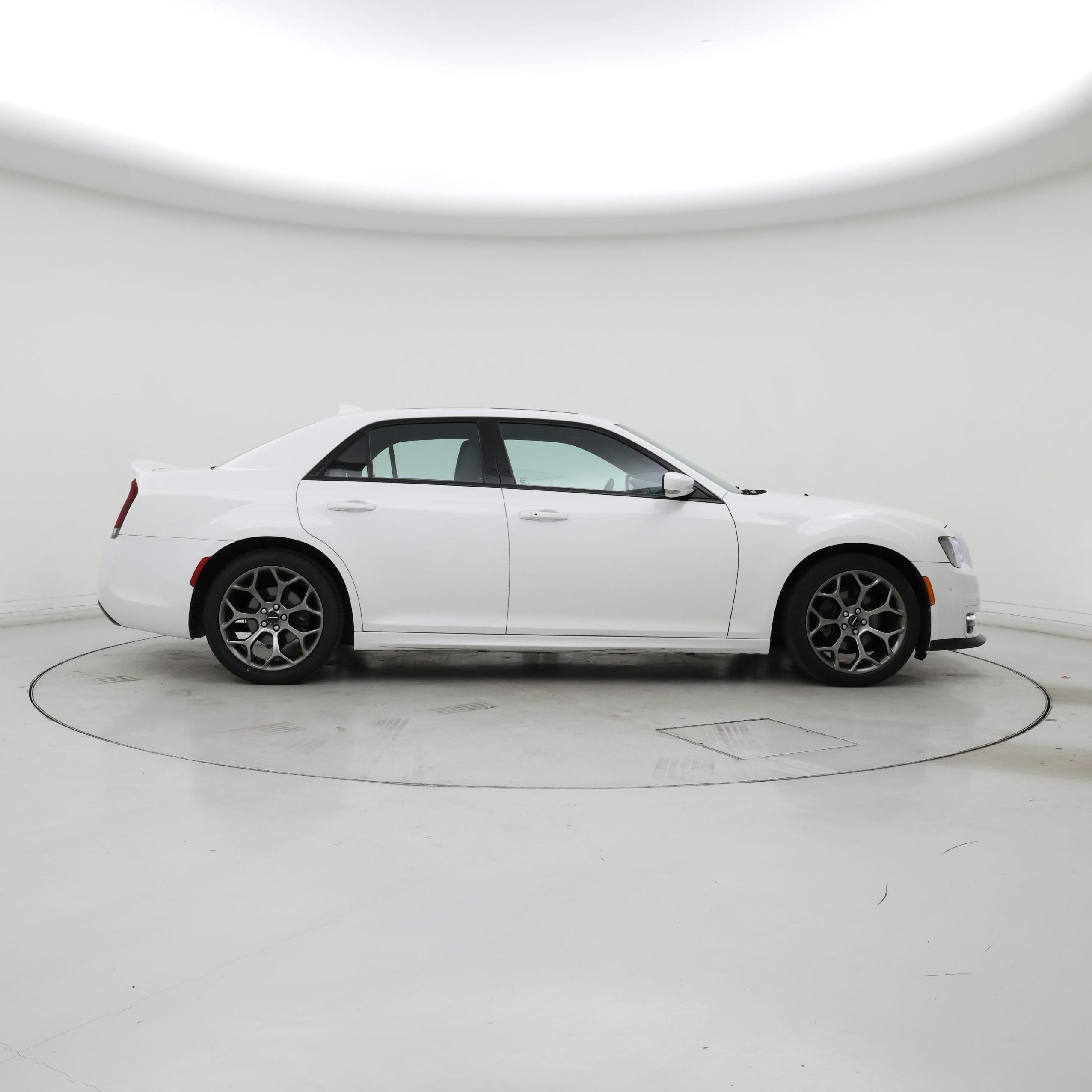 Thumbnail: 2018 Chrysler 300 - 7