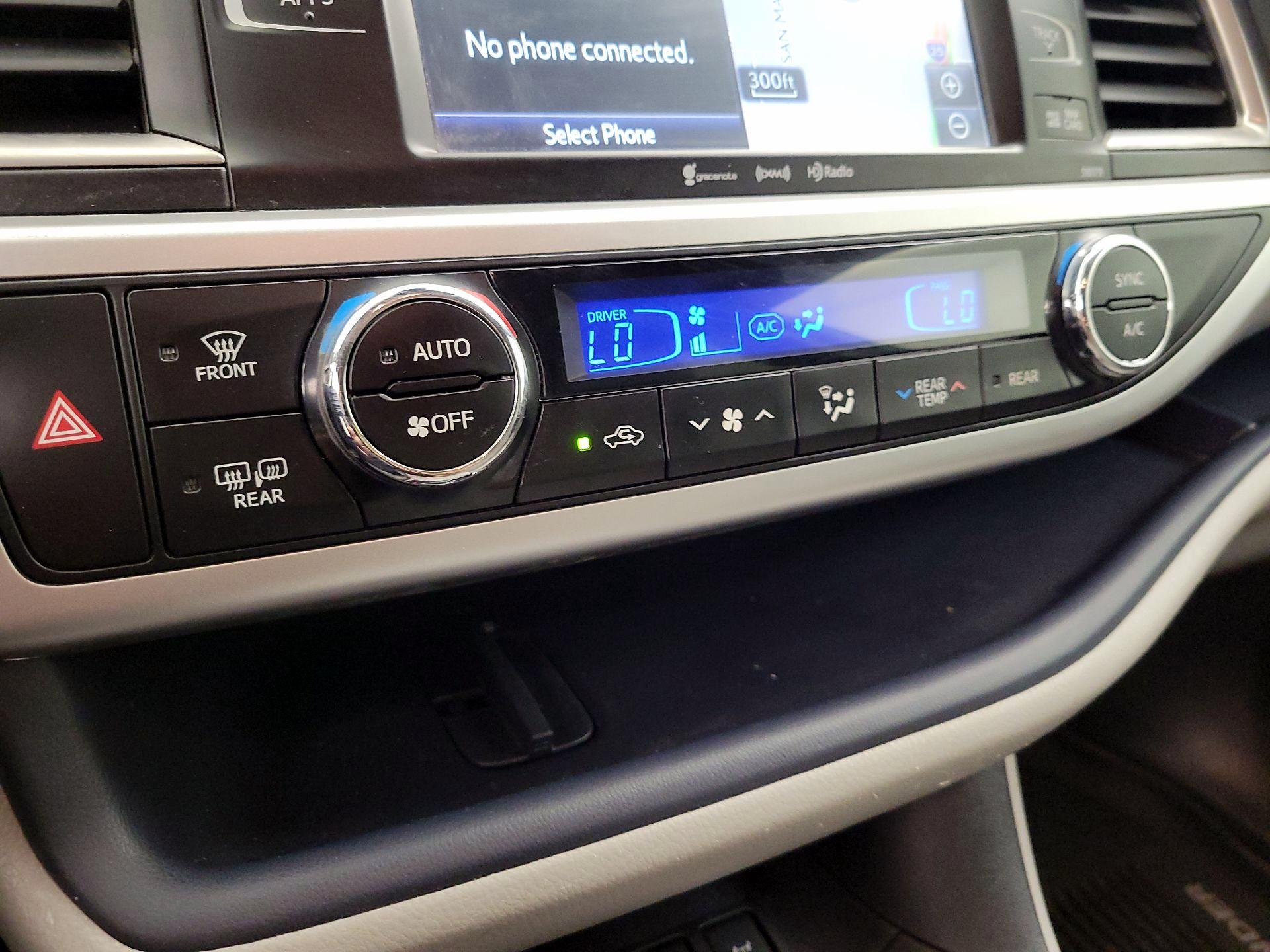 Thumbnail: 2017 Toyota Highlander - 16