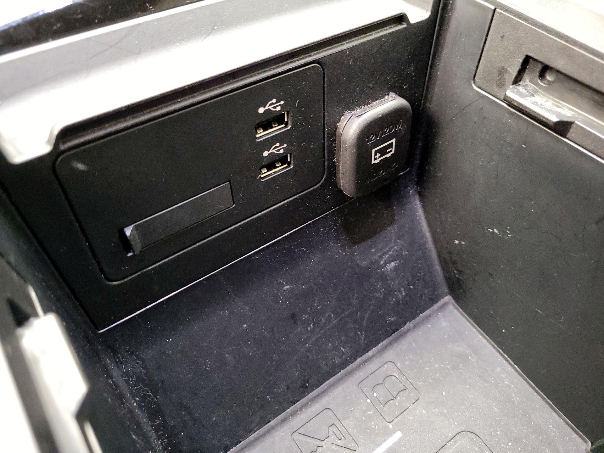 Thumbnail: 2023 Mazda Mazda3 - 18