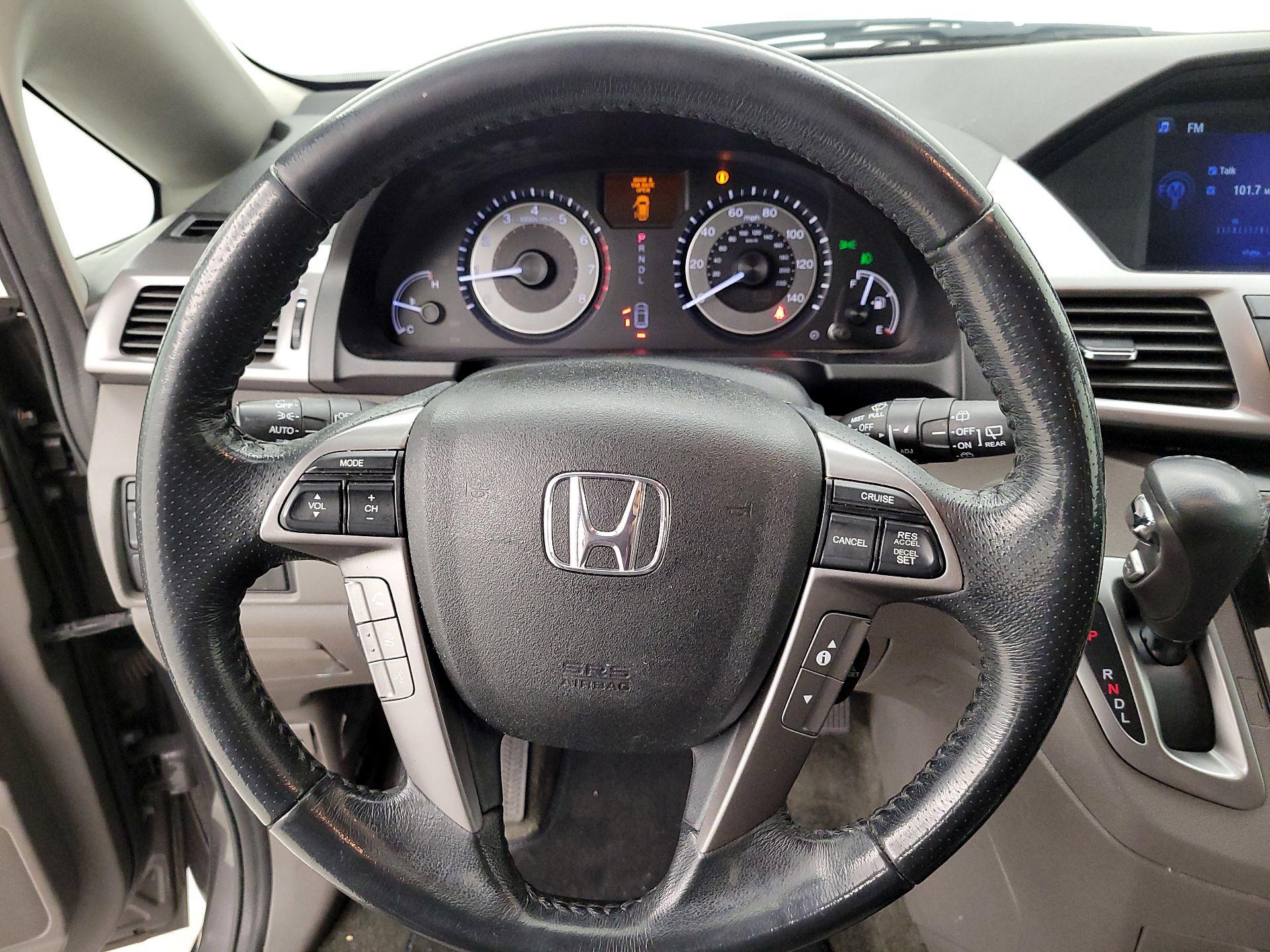 Thumbnail: 2015 Honda Odyssey - 10