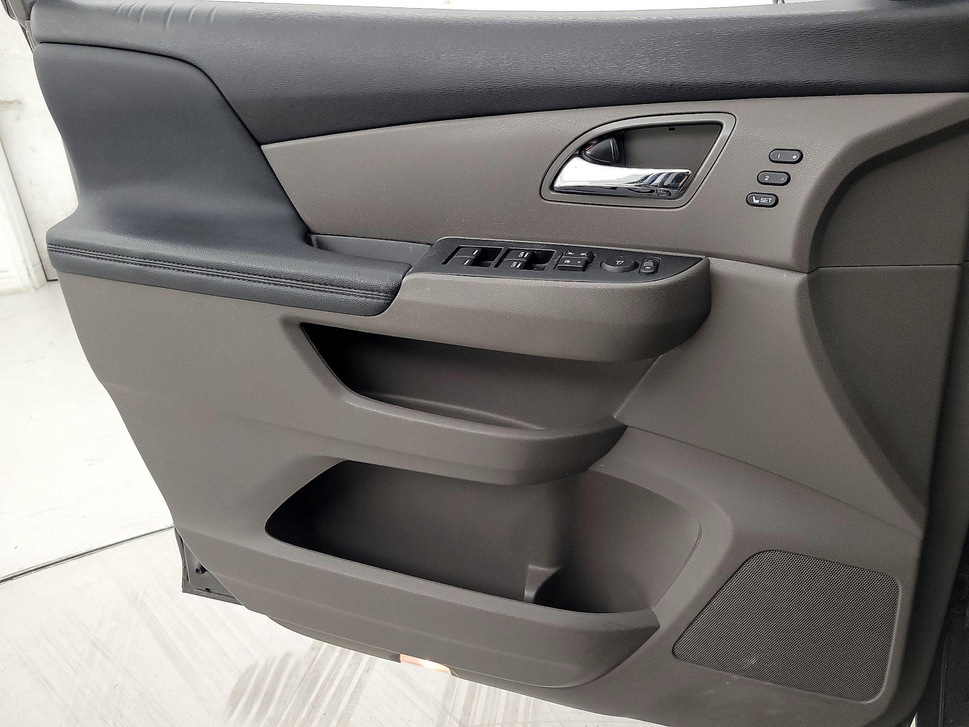 Thumbnail: 2015 Honda Odyssey - 12