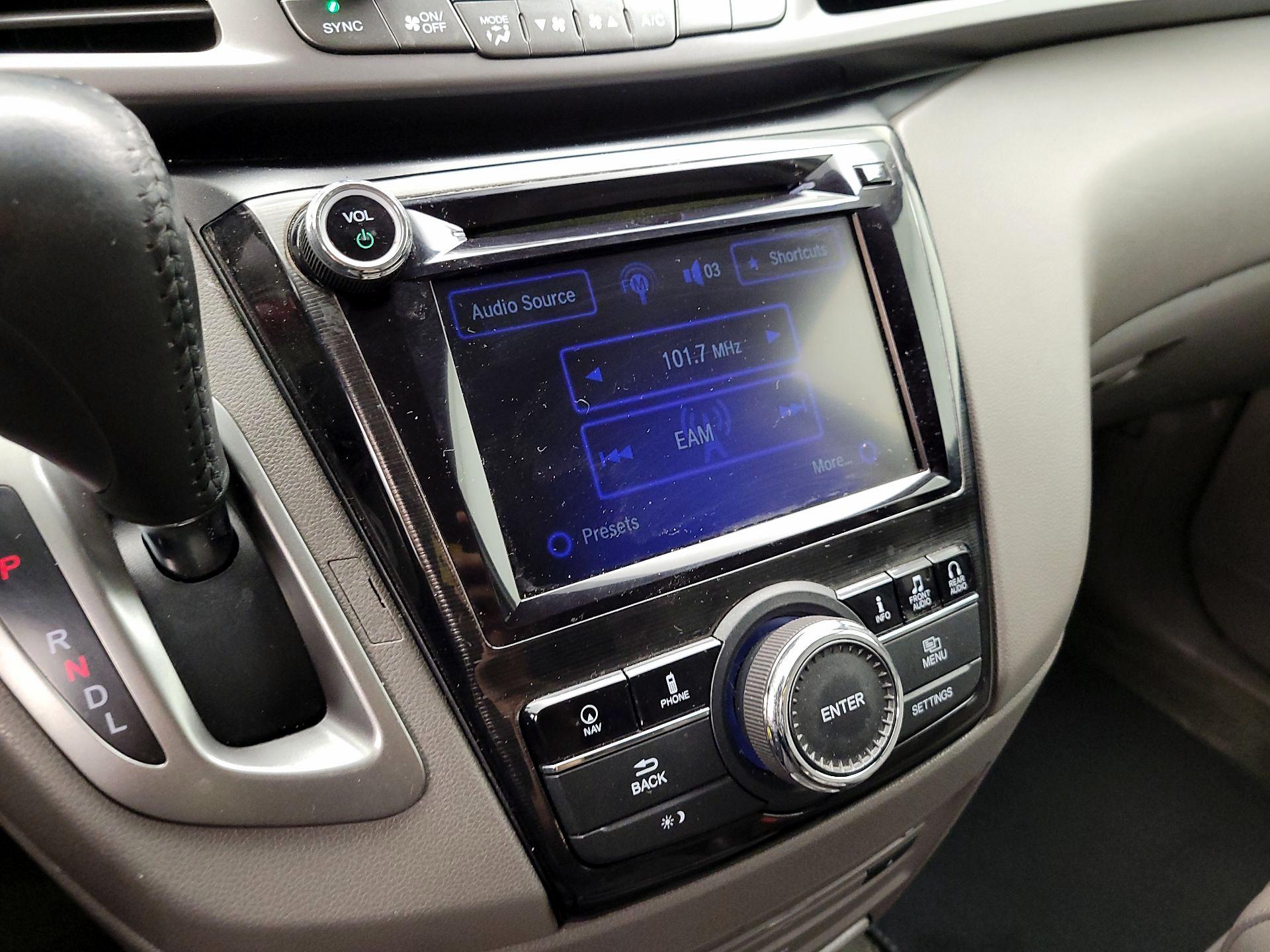 Thumbnail: 2015 Honda Odyssey - 15