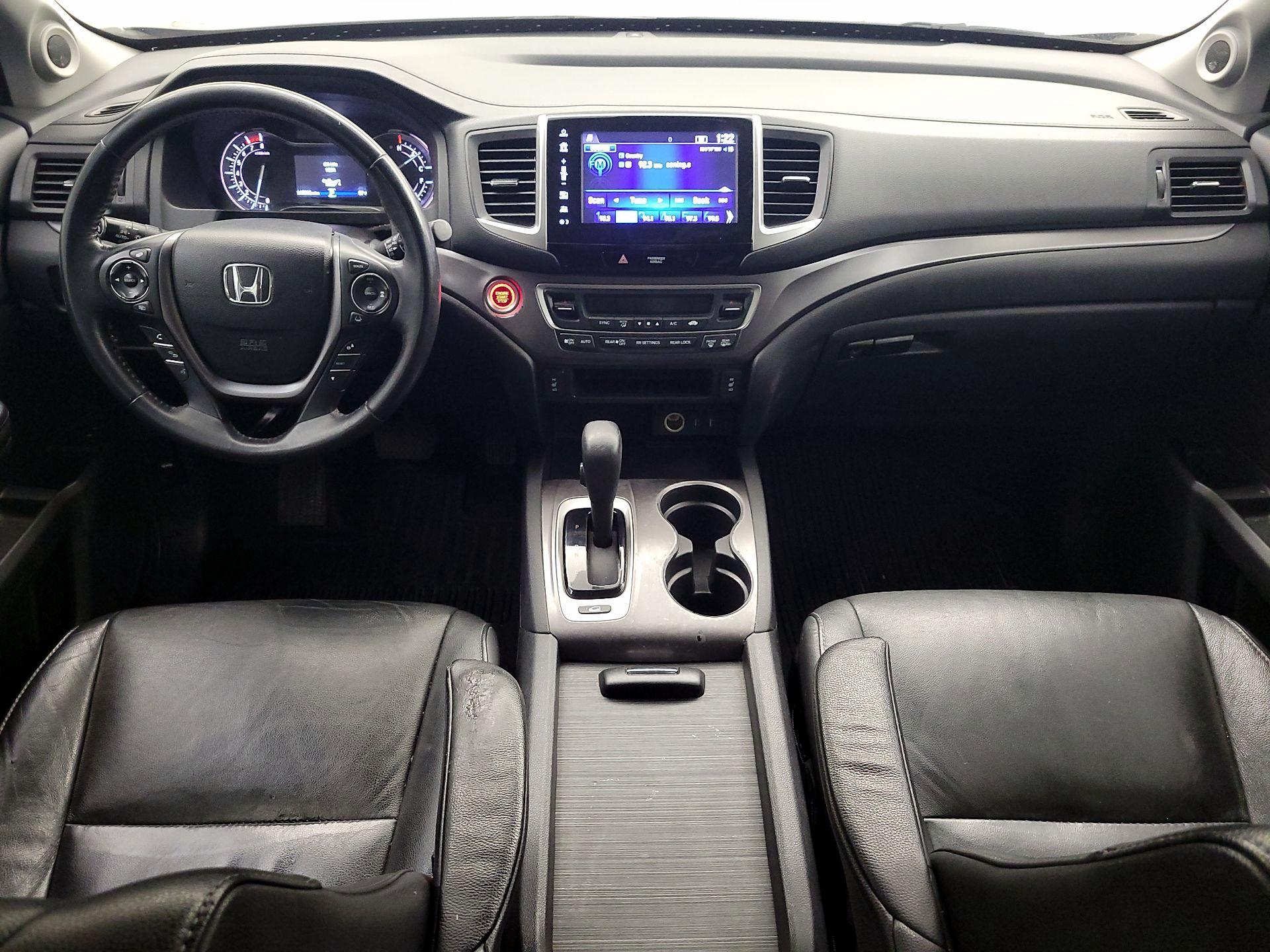 Thumbnail: 2018 Honda Pilot - 9