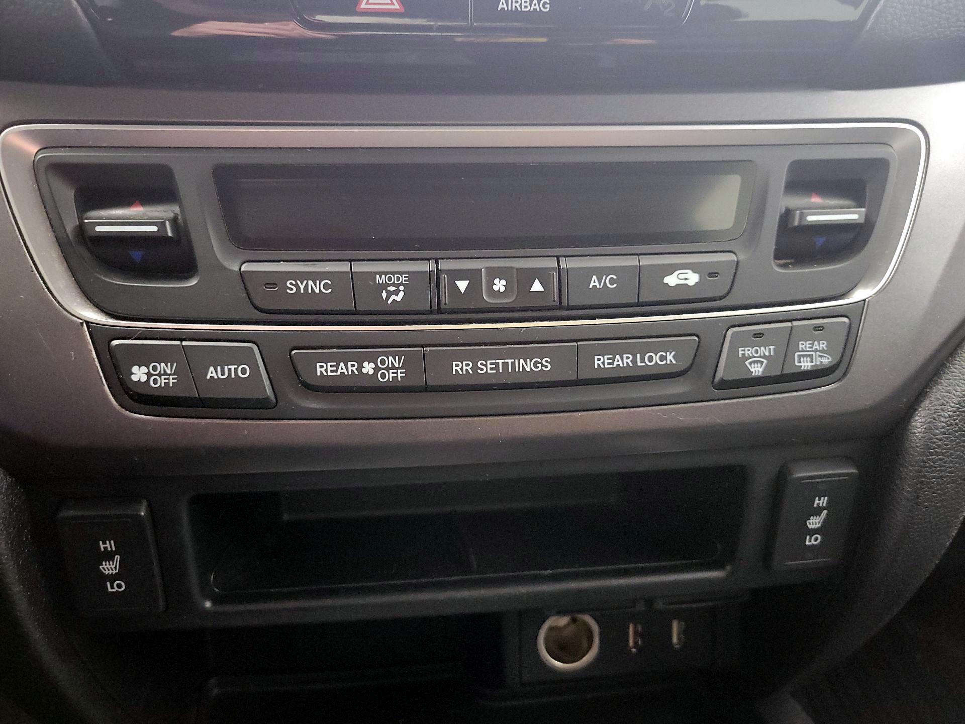 Thumbnail: 2018 Honda Pilot - 16