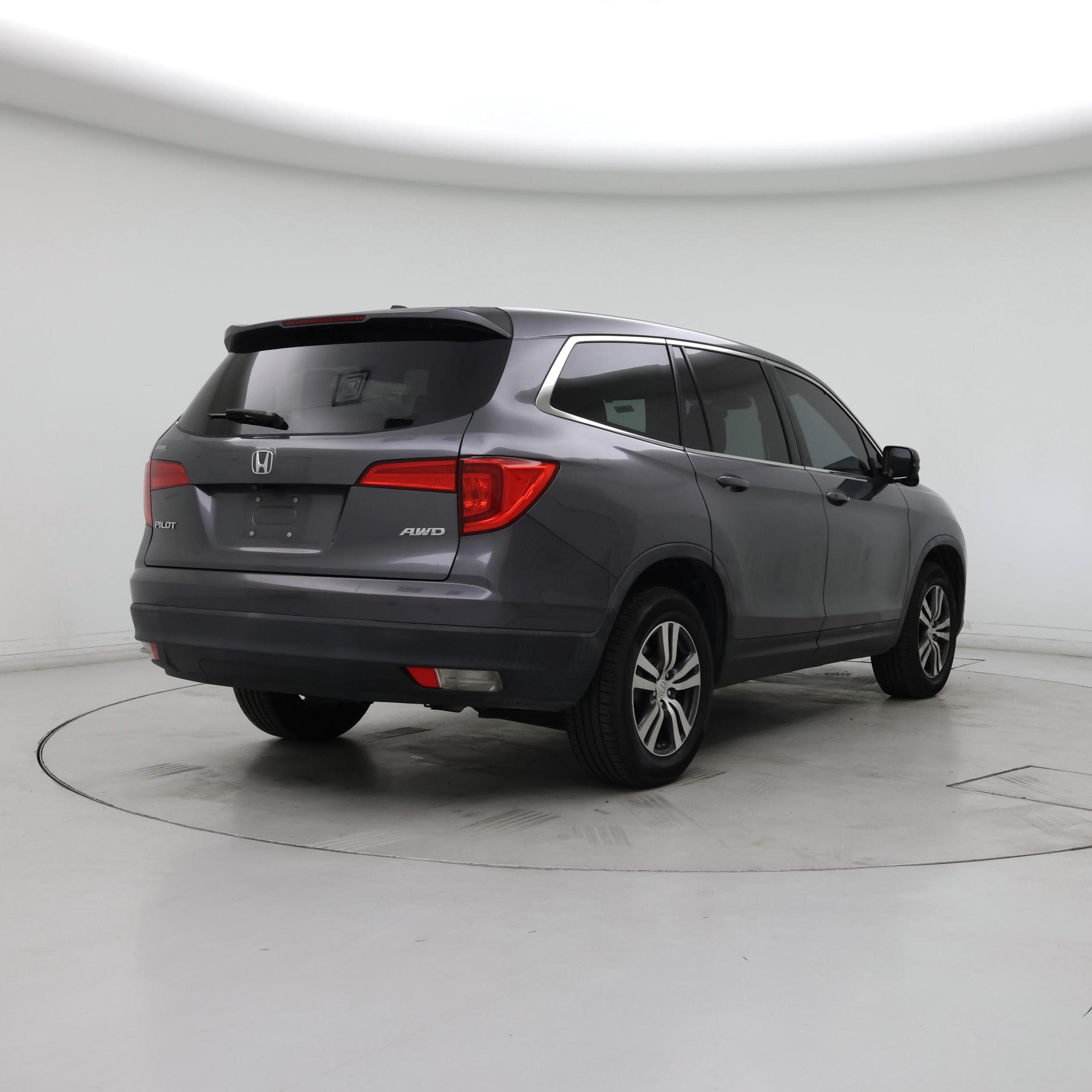 Thumbnail: 2018 Honda Pilot - 8