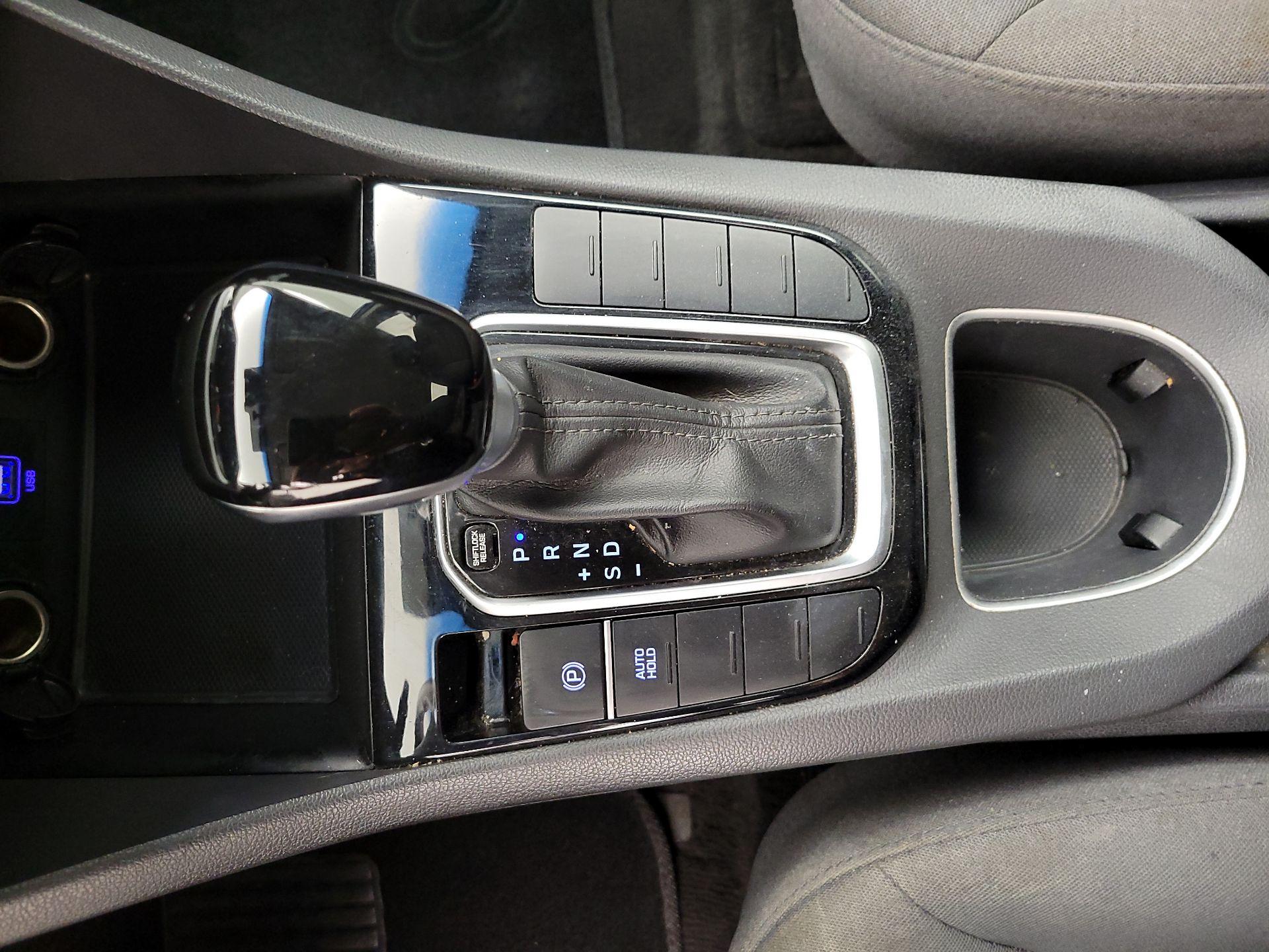 Thumbnail: 2021 Hyundai Ioniq - 17