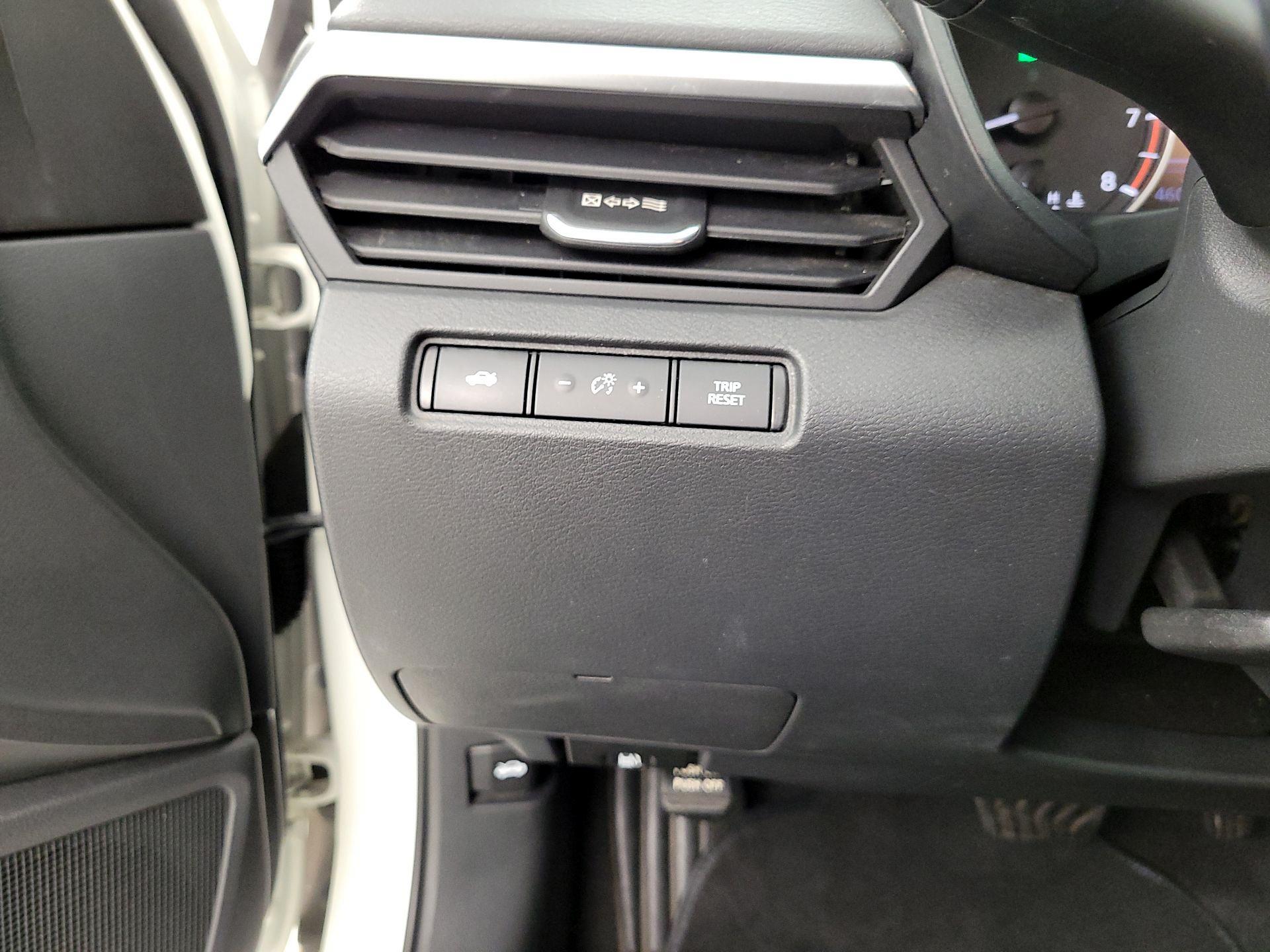 Thumbnail: 2021 Nissan Altima - 13