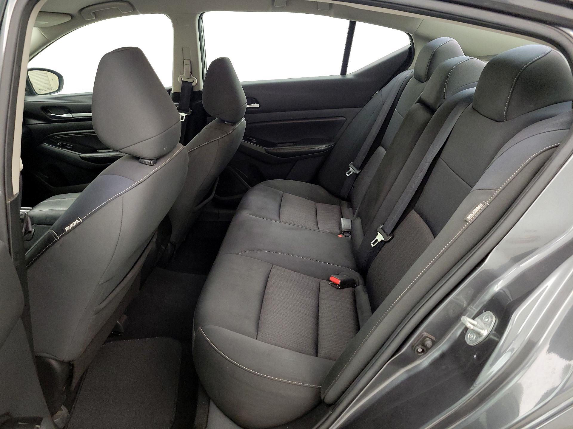 Thumbnail: 2021 Nissan Altima - 19