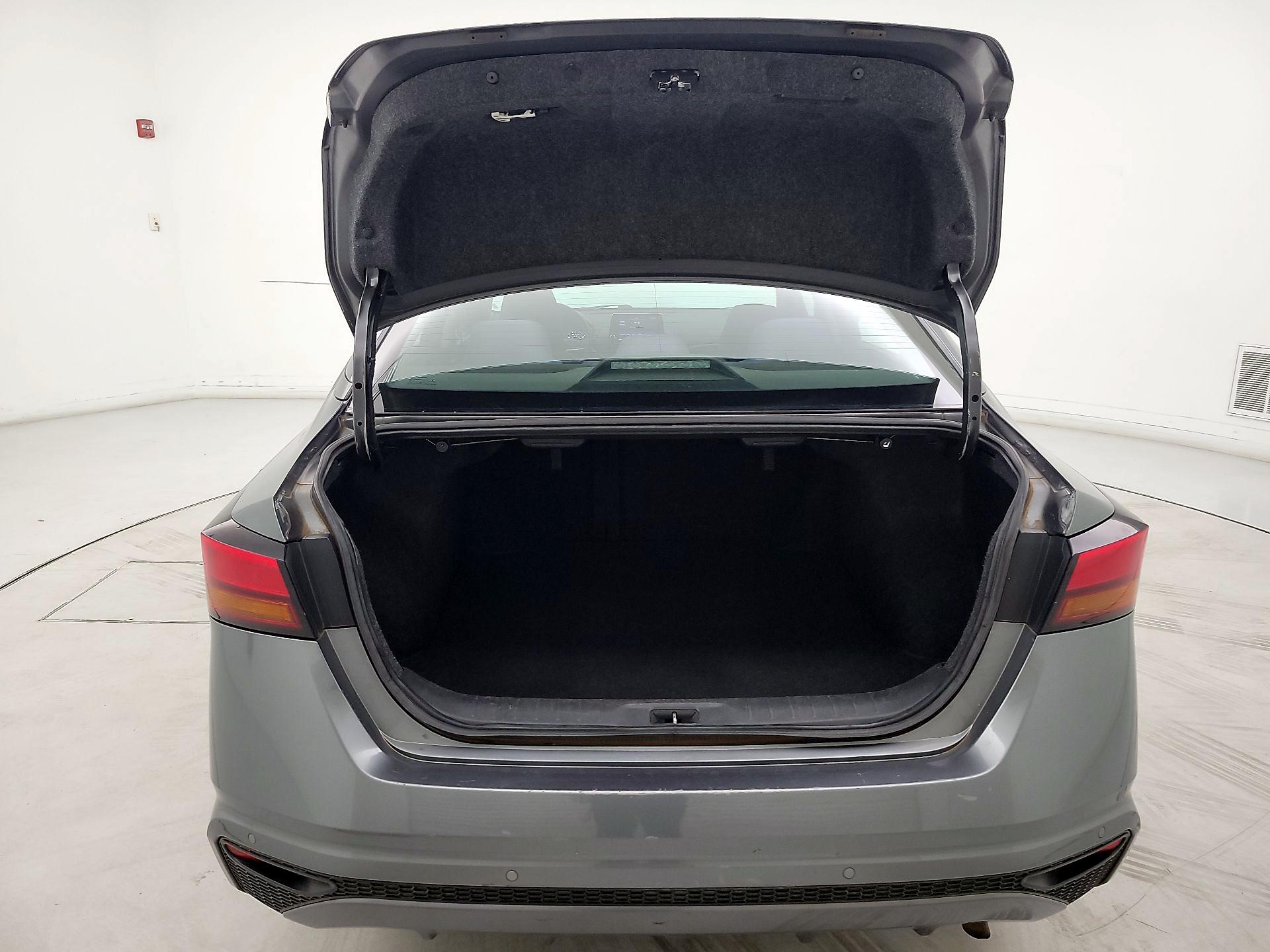 Thumbnail: 2021 Nissan Altima - 20