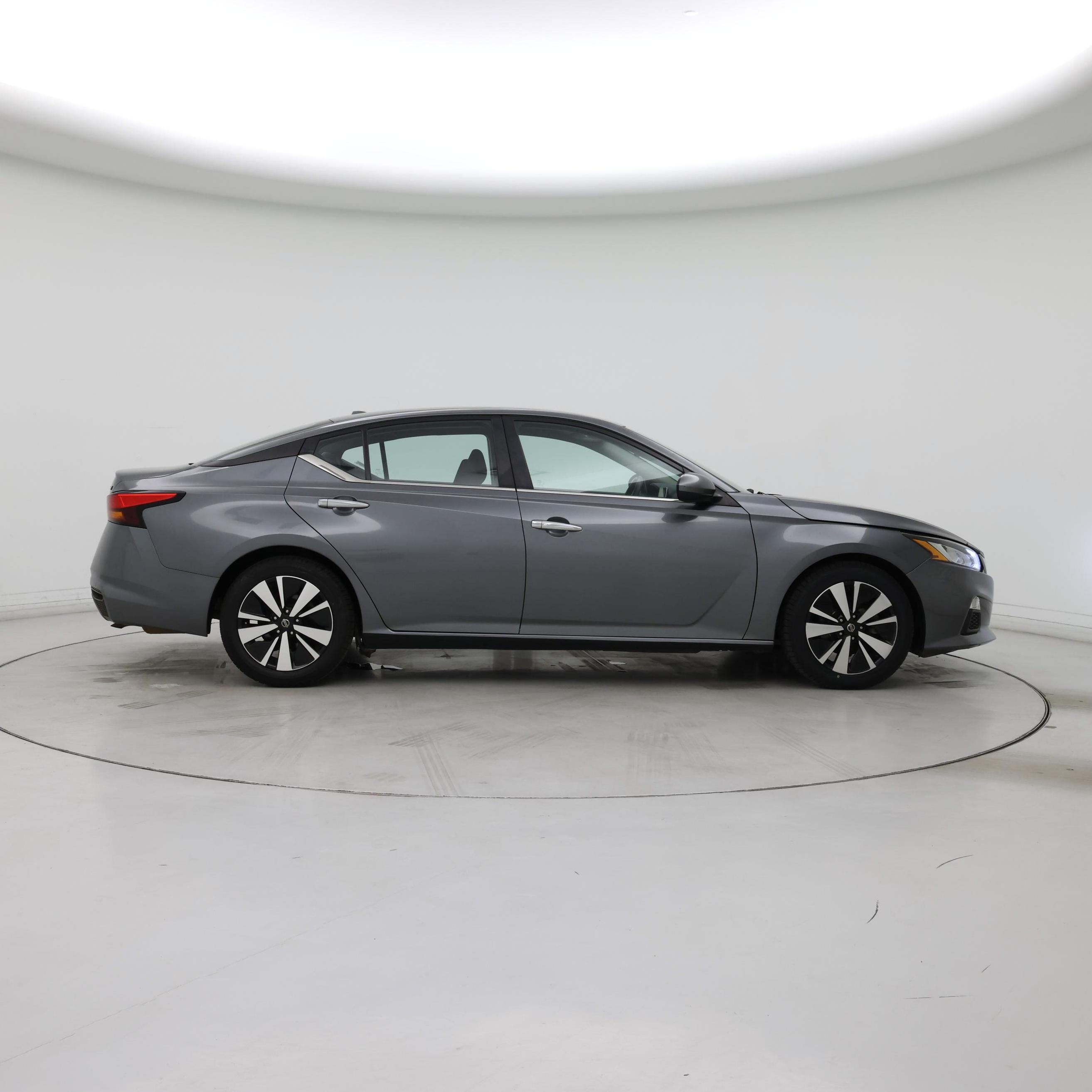 Thumbnail: 2021 Nissan Altima - 7