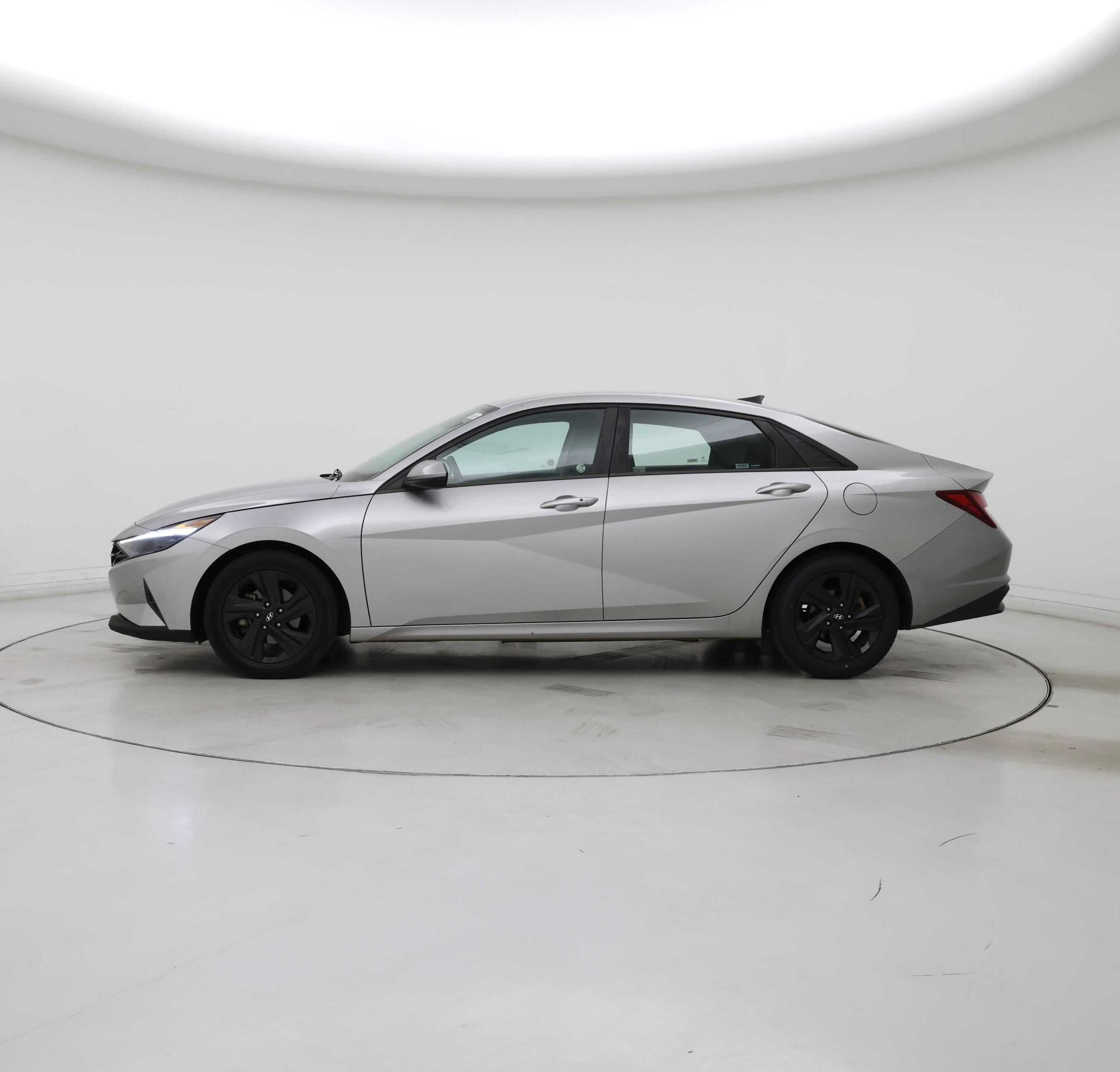 Thumbnail: 2021 Hyundai Elantra - 3