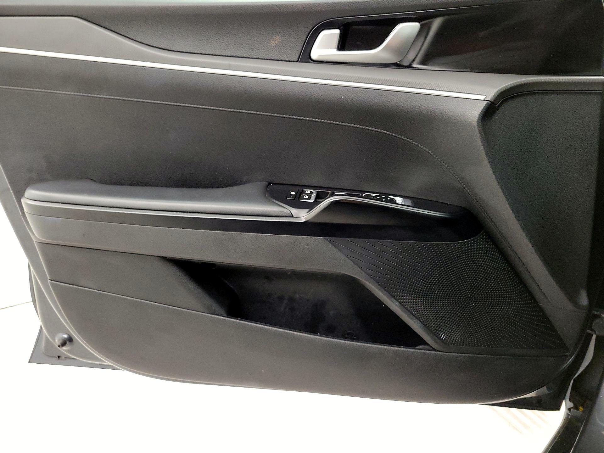 Thumbnail: 2022 Kia K5 - 12