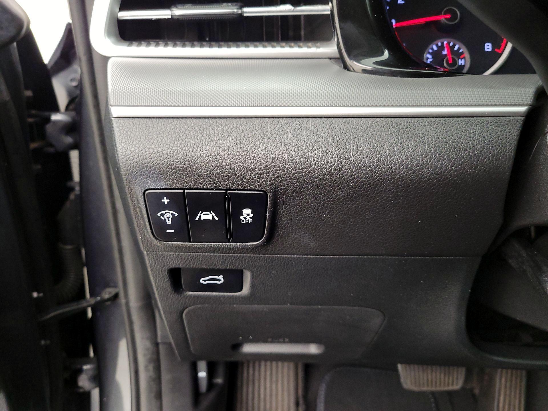 Thumbnail: 2022 Kia K5 - 13