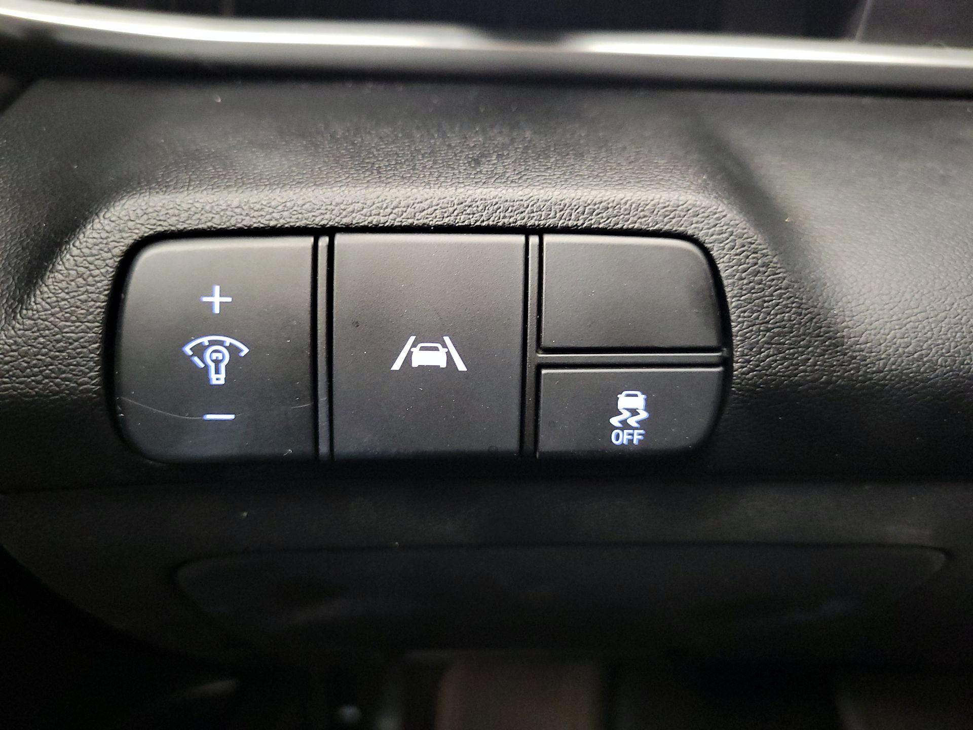 Thumbnail: 2021 Hyundai Elantra - 13