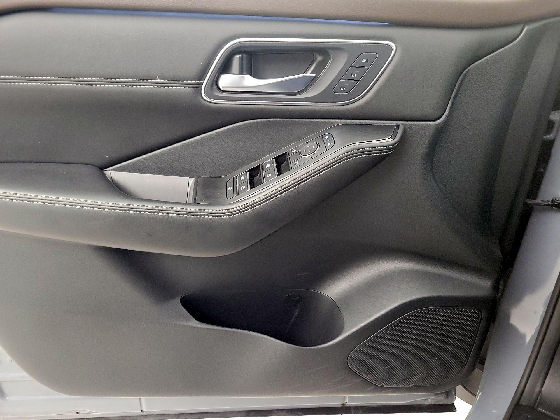 Thumbnail: 2022 Nissan Rogue - 12