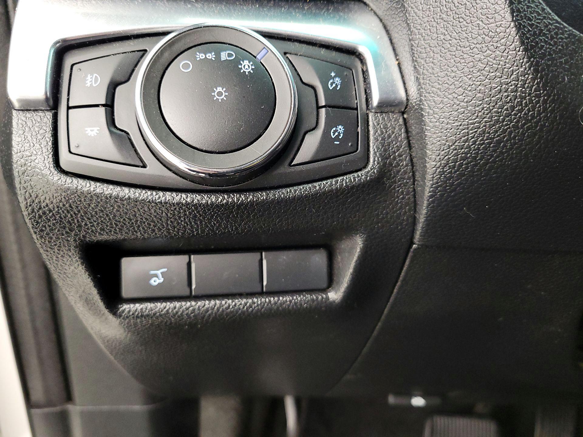 Thumbnail: 2017 Ford Explorer - 13