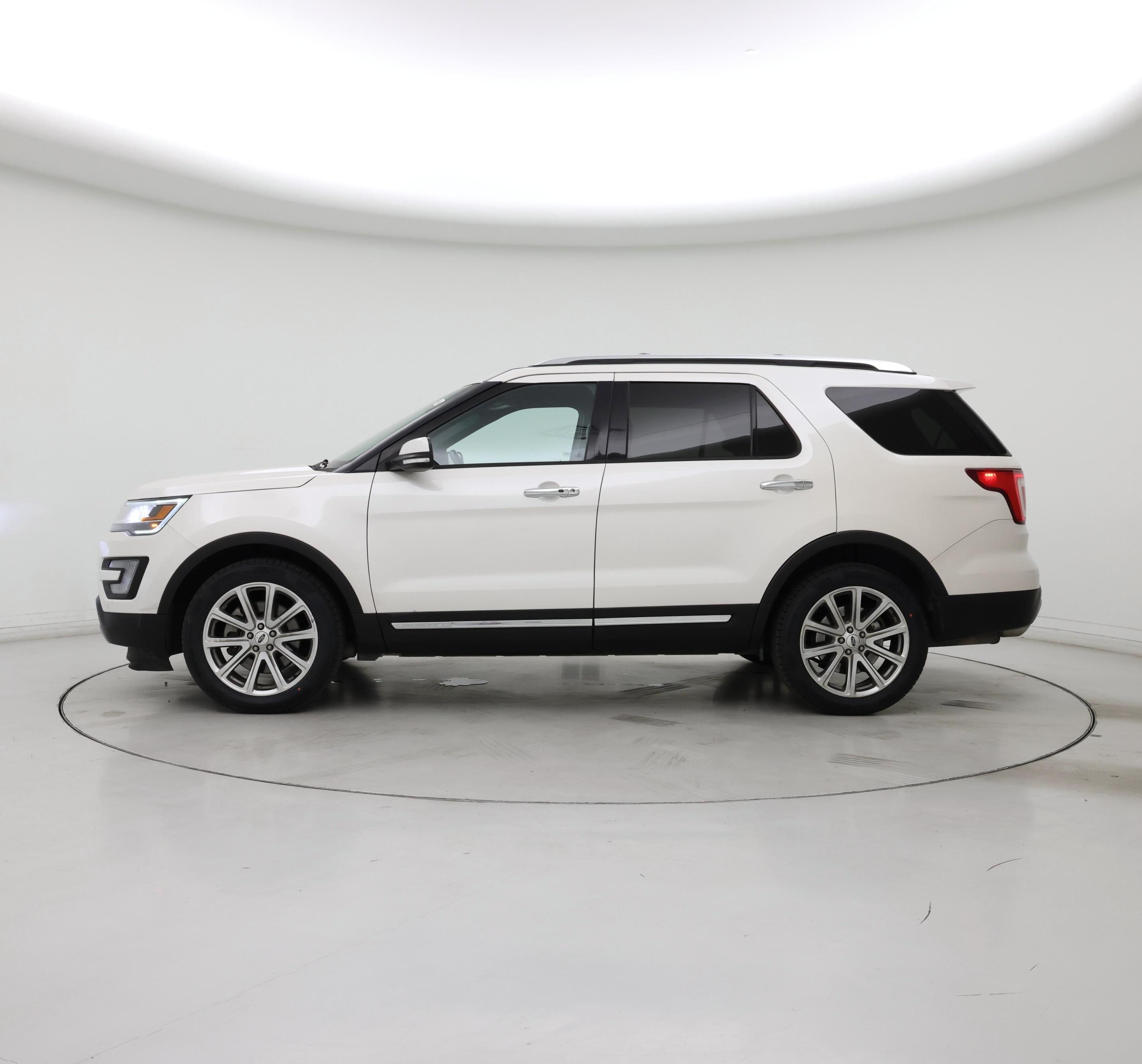 Thumbnail: 2017 Ford Explorer - 3