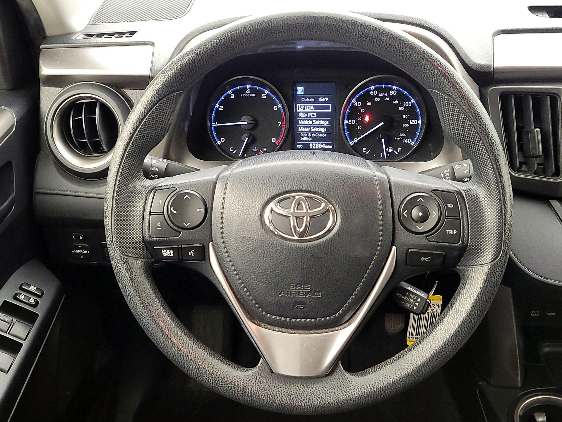 Thumbnail: 2017 Toyota RAV4 - 10