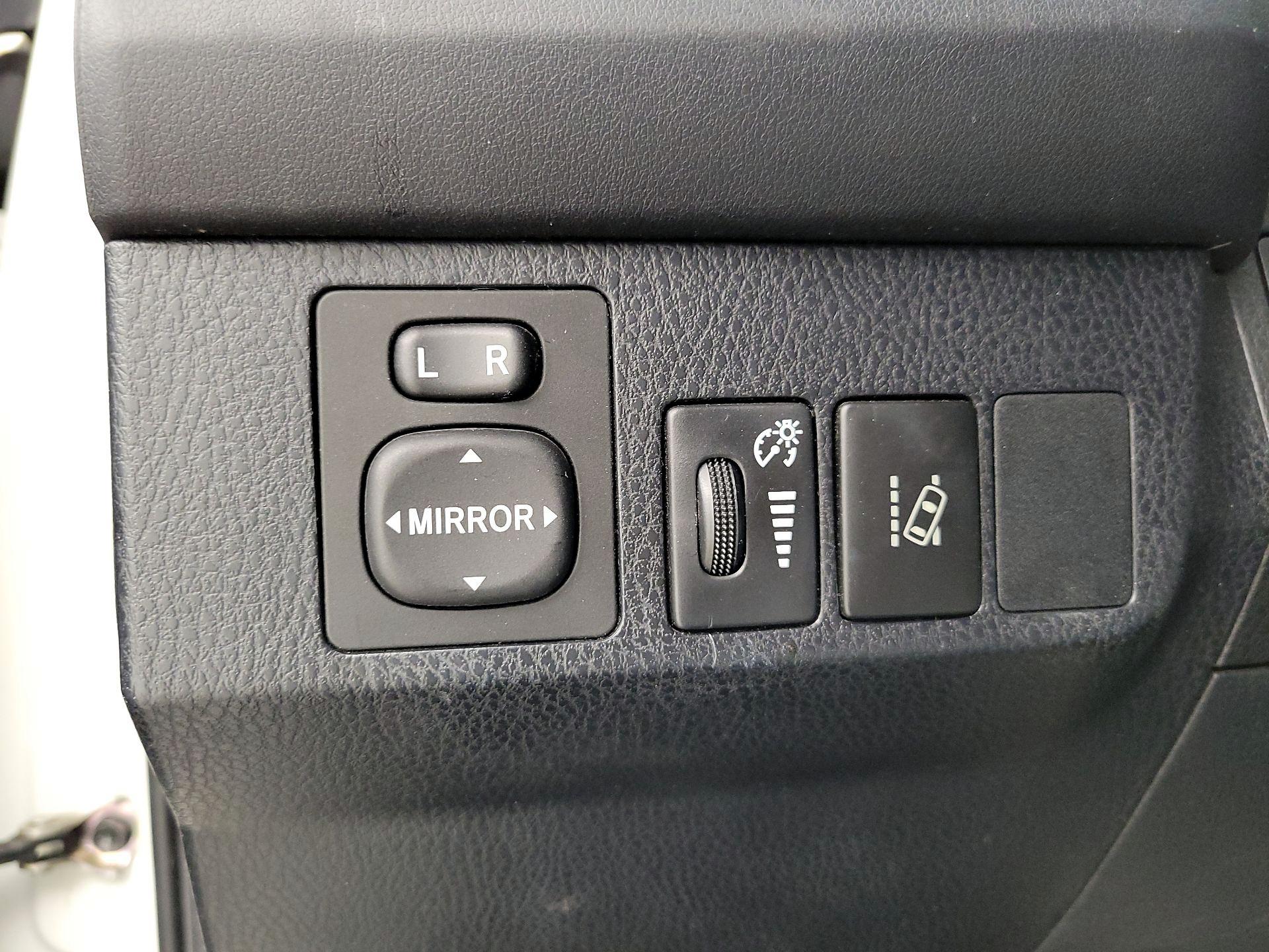 Thumbnail: 2017 Toyota RAV4 - 13