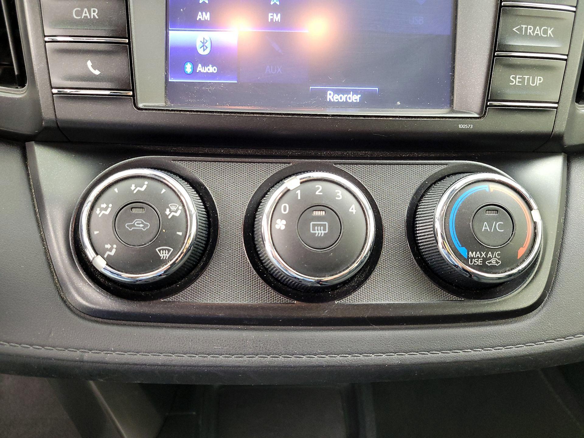 Thumbnail: 2017 Toyota RAV4 - 16