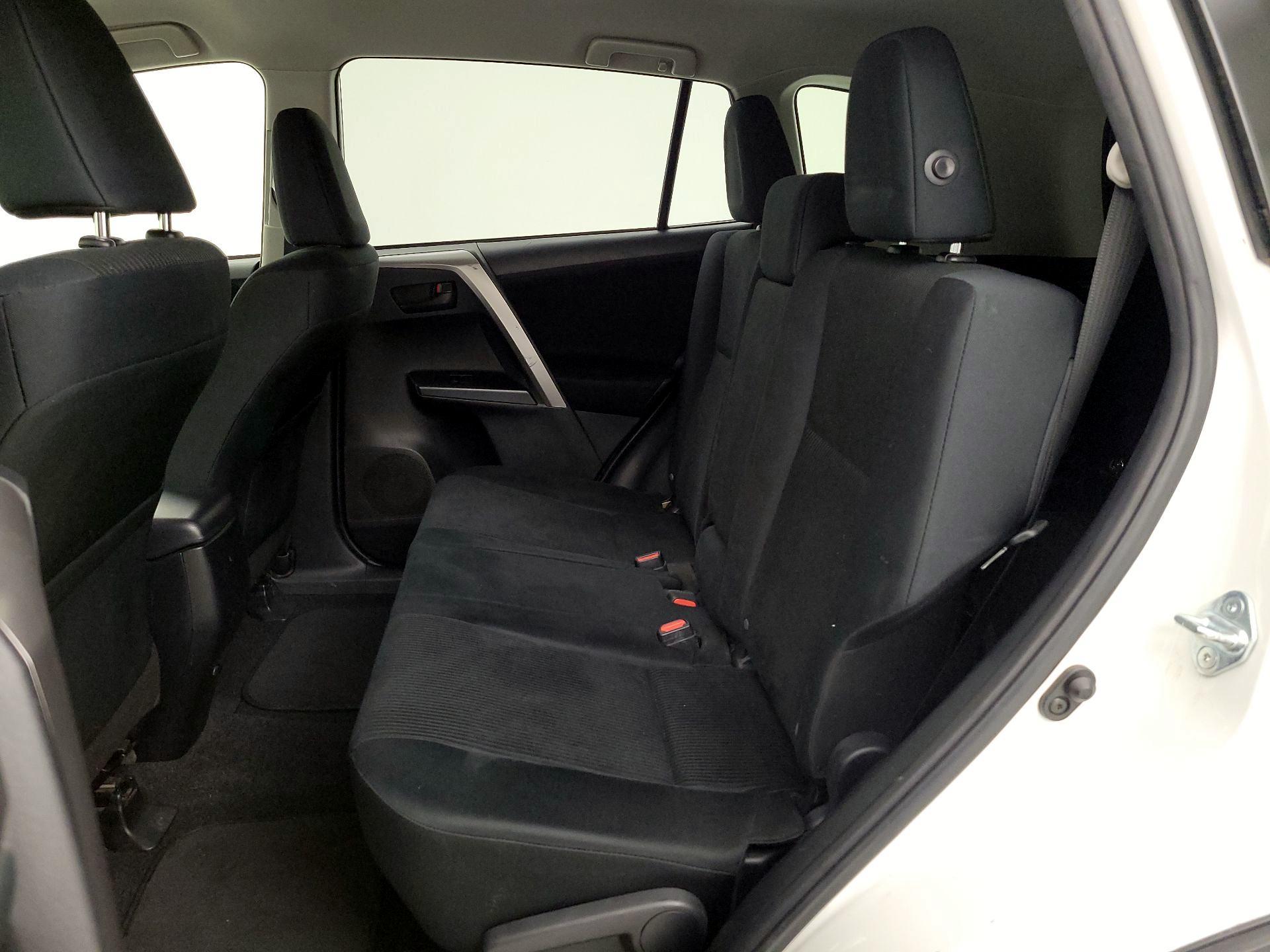 Thumbnail: 2017 Toyota RAV4 - 19