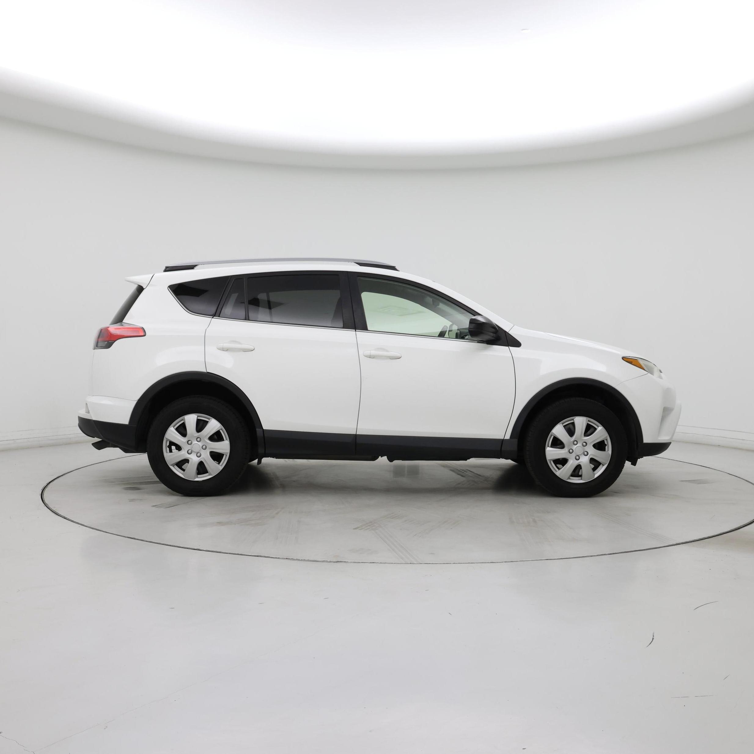 Thumbnail: 2017 Toyota RAV4 - 7