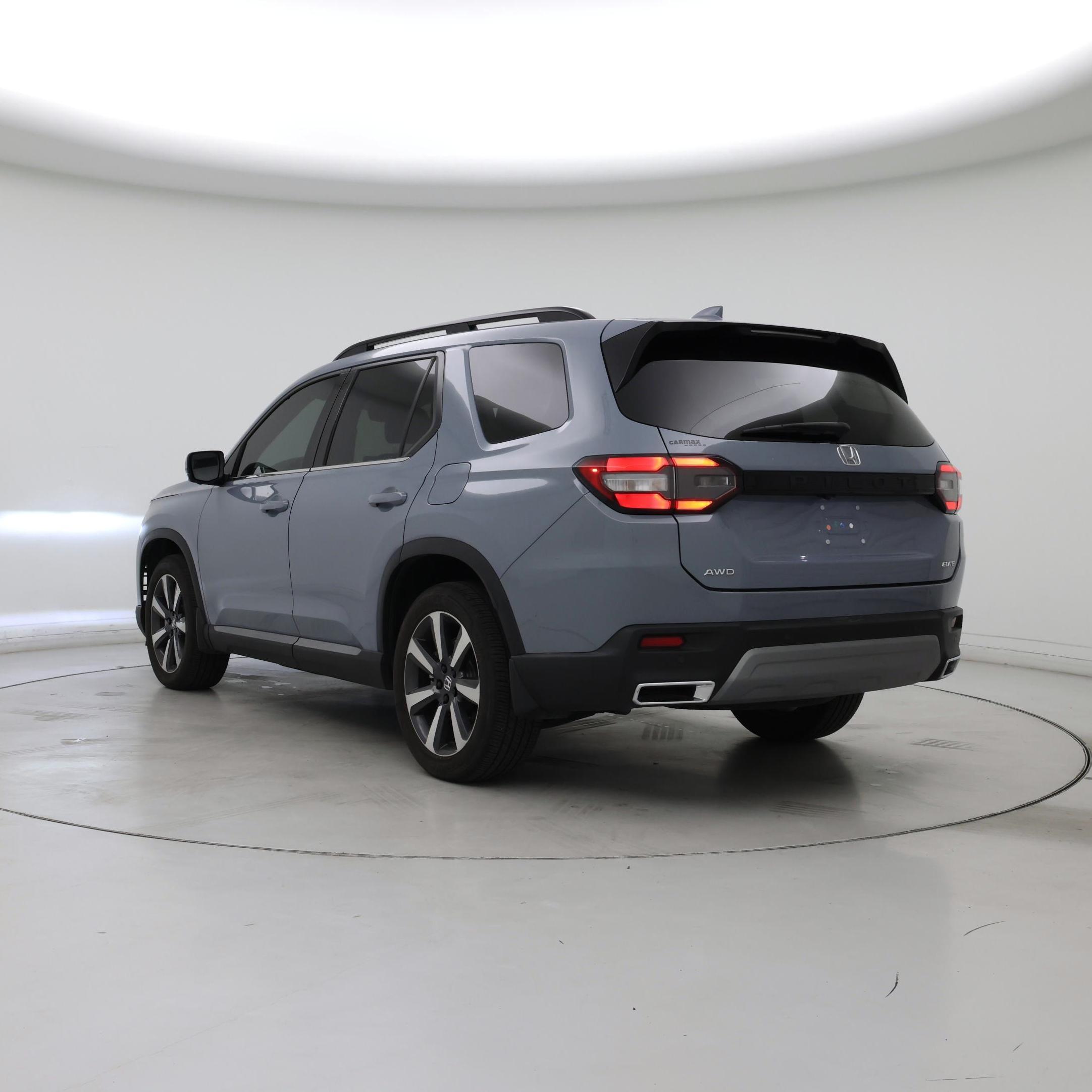 Thumbnail: 2023 Honda Pilot - 2