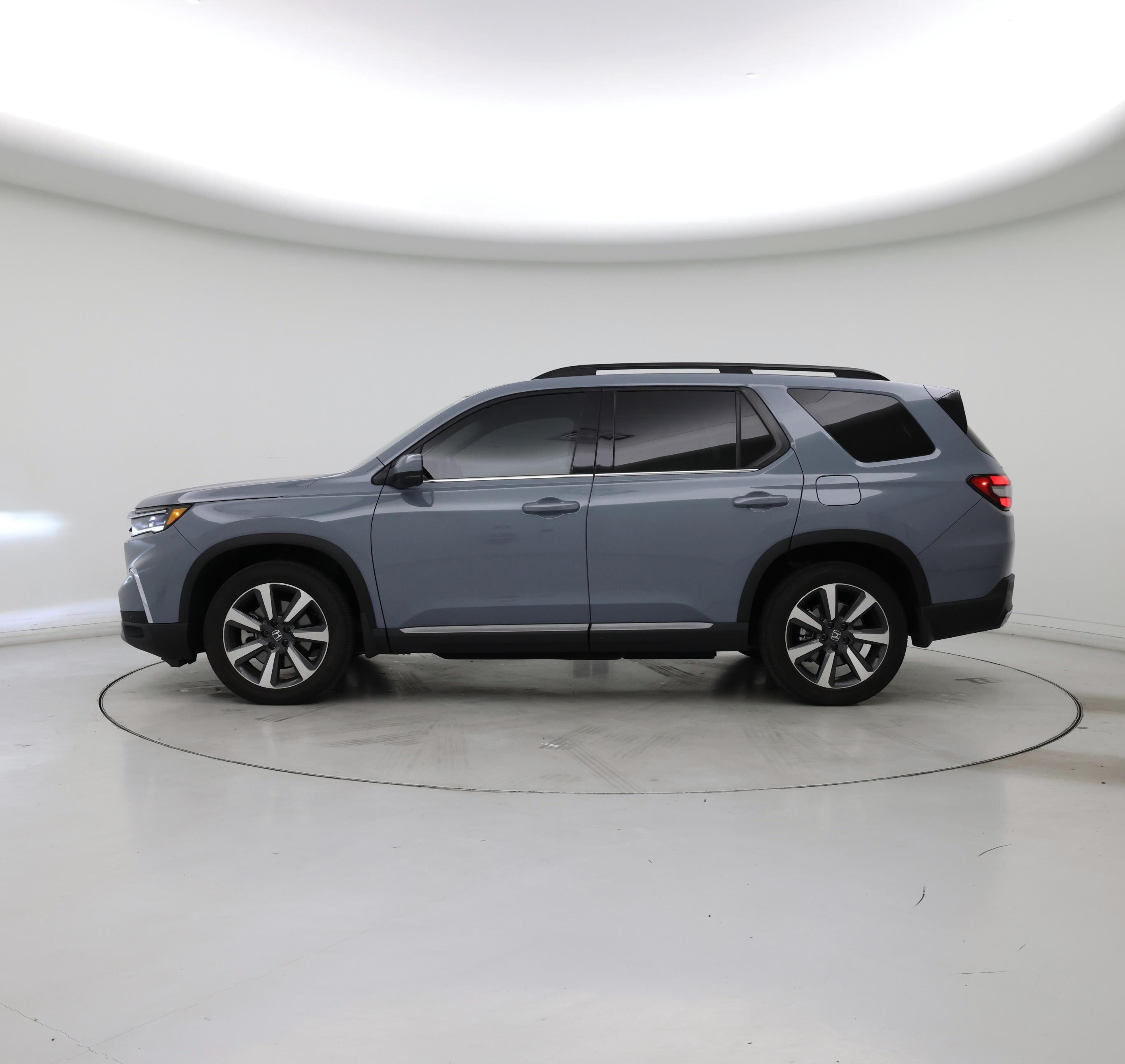 Thumbnail: 2023 Honda Pilot - 3
