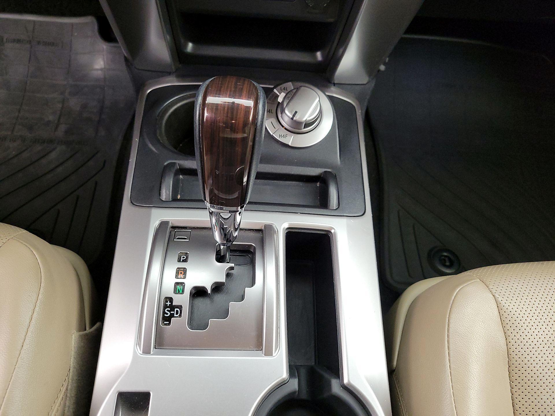 Thumbnail: 2015 Toyota 4Runner - 18