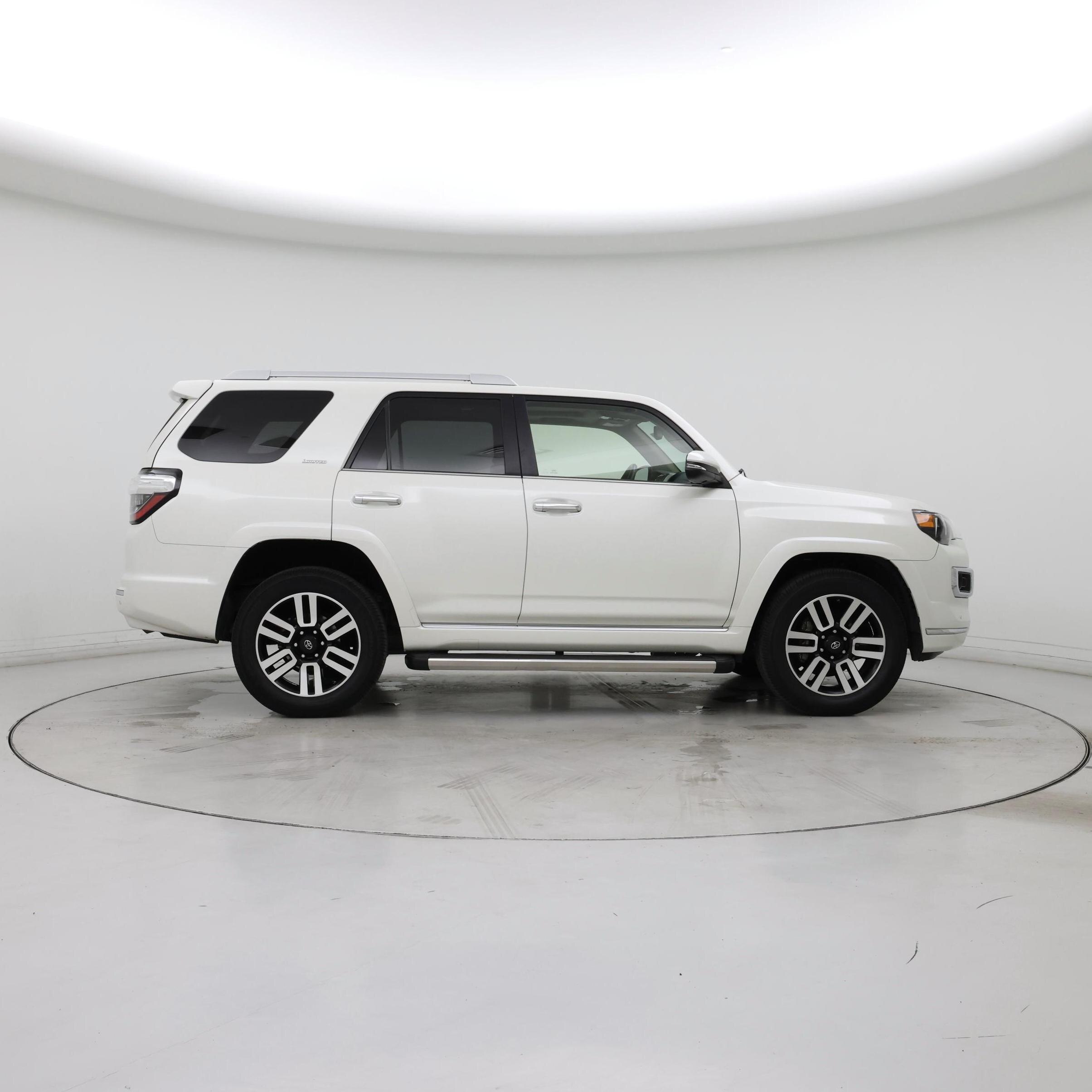 Thumbnail: 2015 Toyota 4Runner - 7