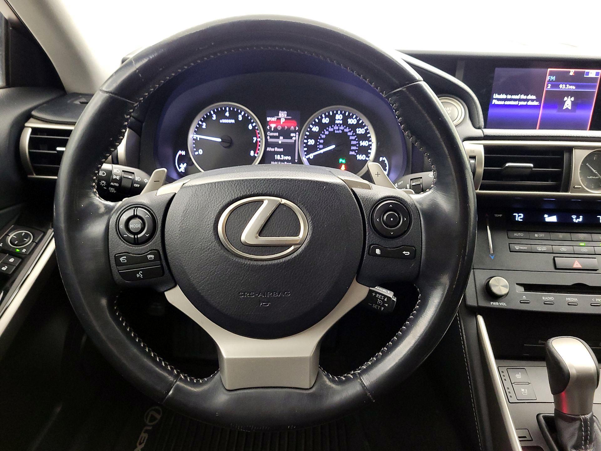 Thumbnail: 2015 Lexus IS - 10