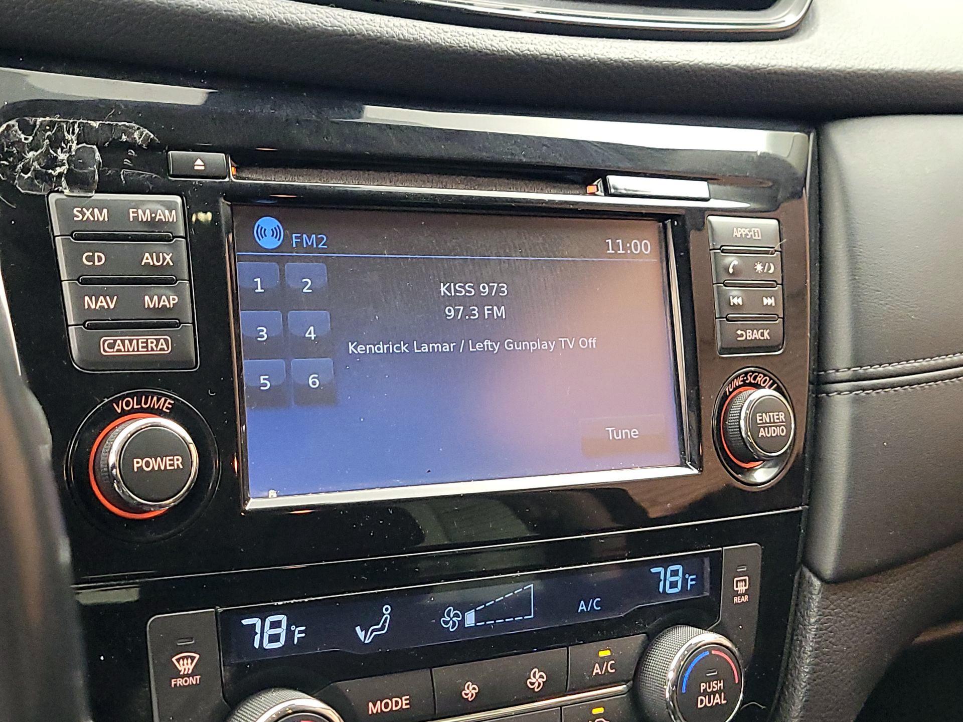 Thumbnail: 2017 Nissan Rogue - 15