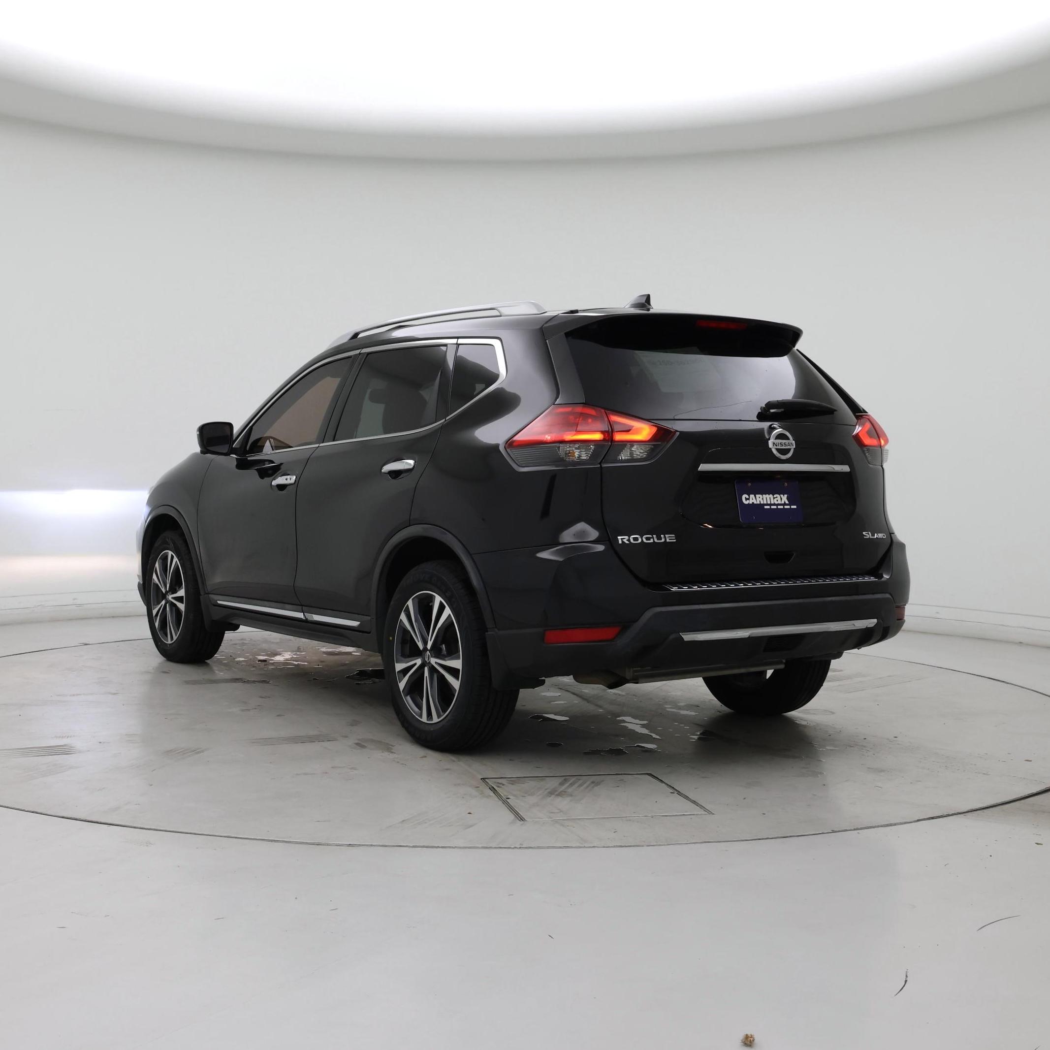 Thumbnail: 2017 Nissan Rogue - 2