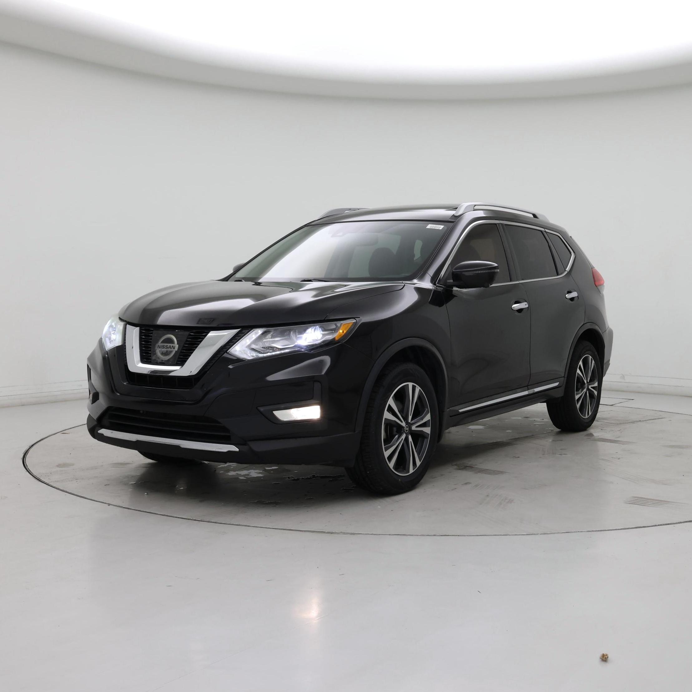 Thumbnail: 2017 Nissan Rogue - 4