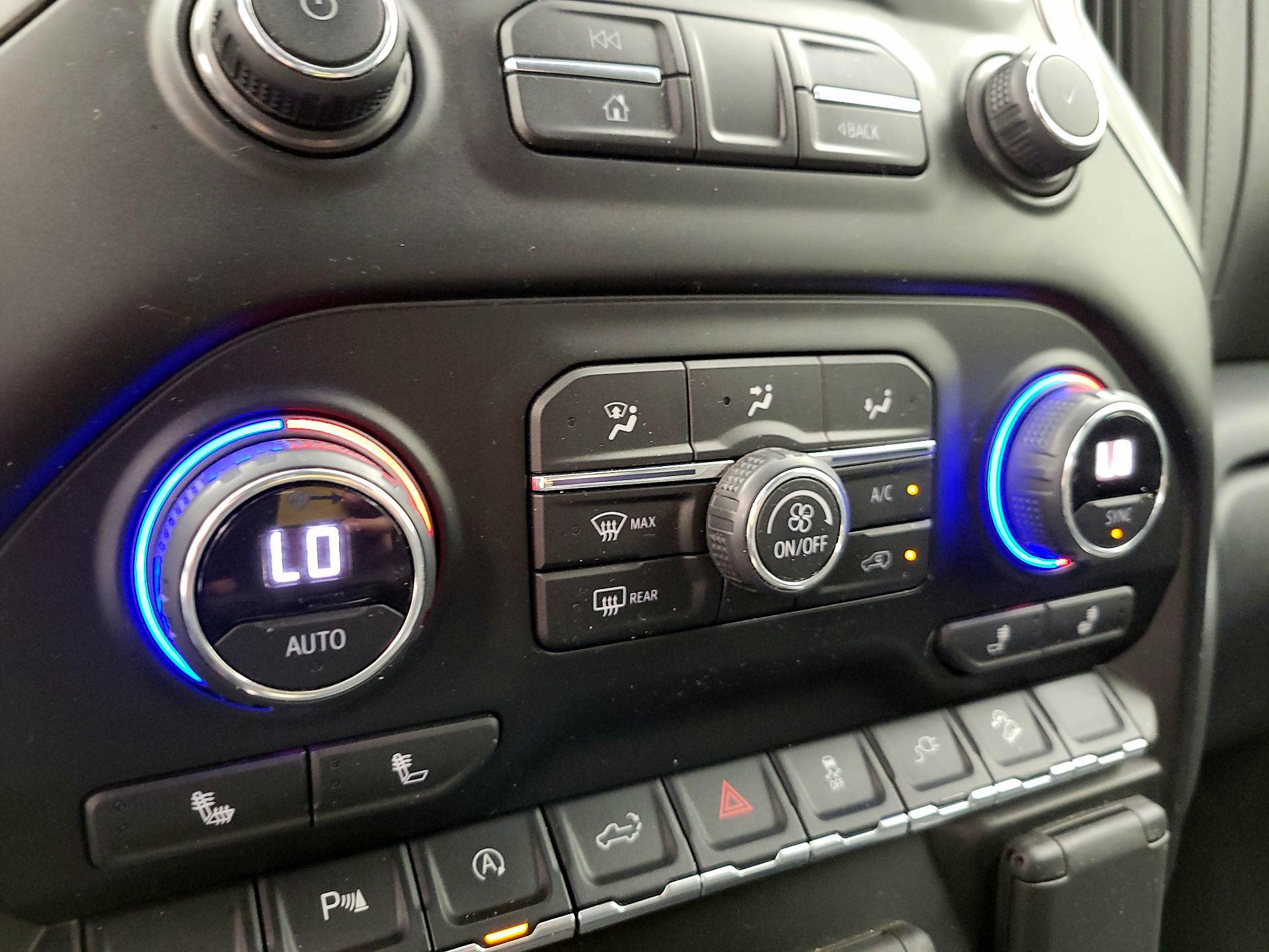 Thumbnail: 2020 Chevrolet Silverado 1500 - 16